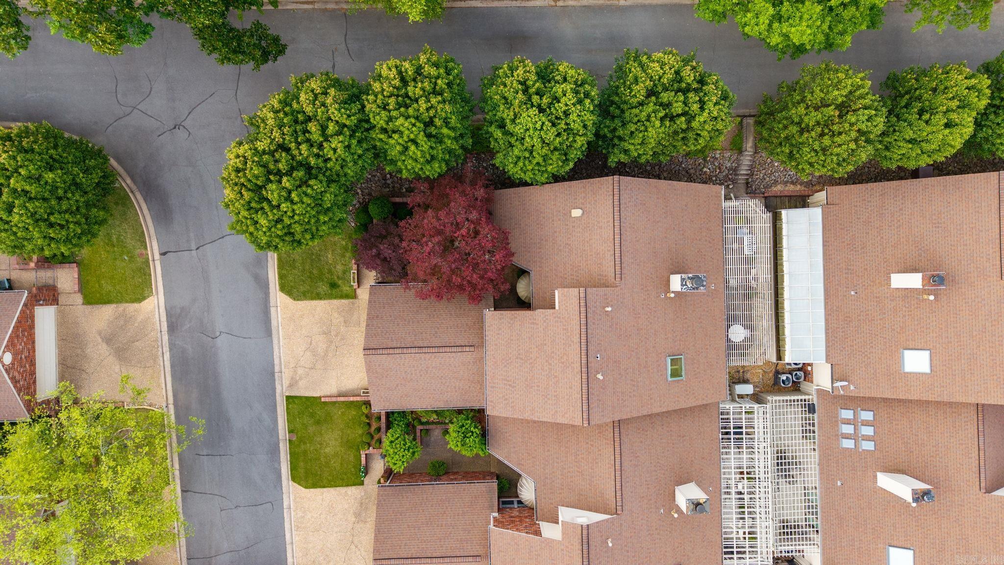WOODRIDGE TOWNHOMES - Residential