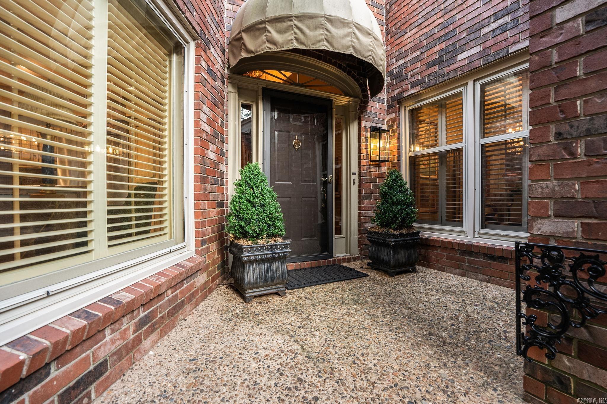 WOODRIDGE TOWNHOMES - Residential