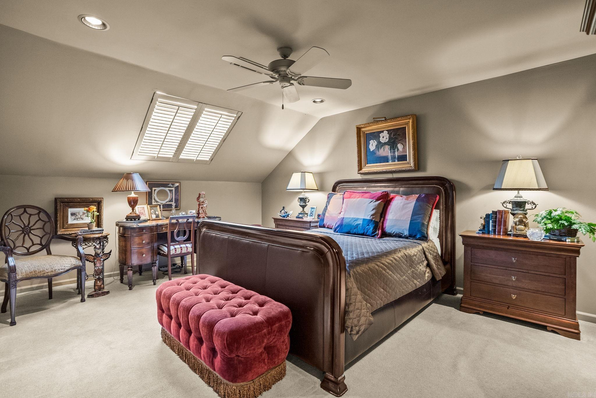 WOODRIDGE TOWNHOMES - Residential