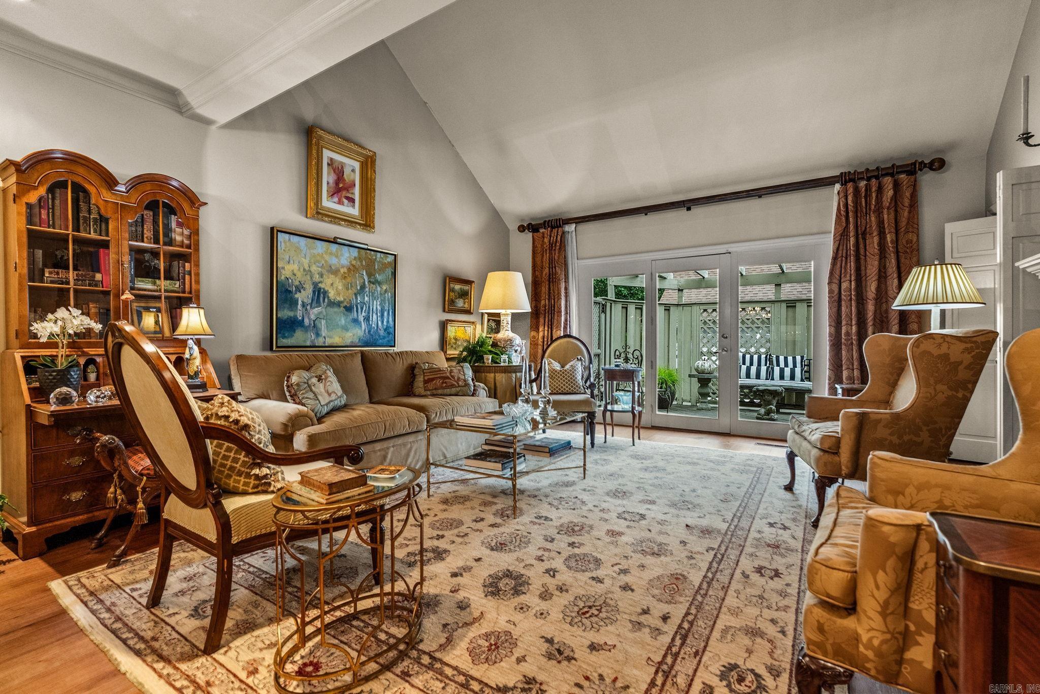 WOODRIDGE TOWNHOMES - Residential