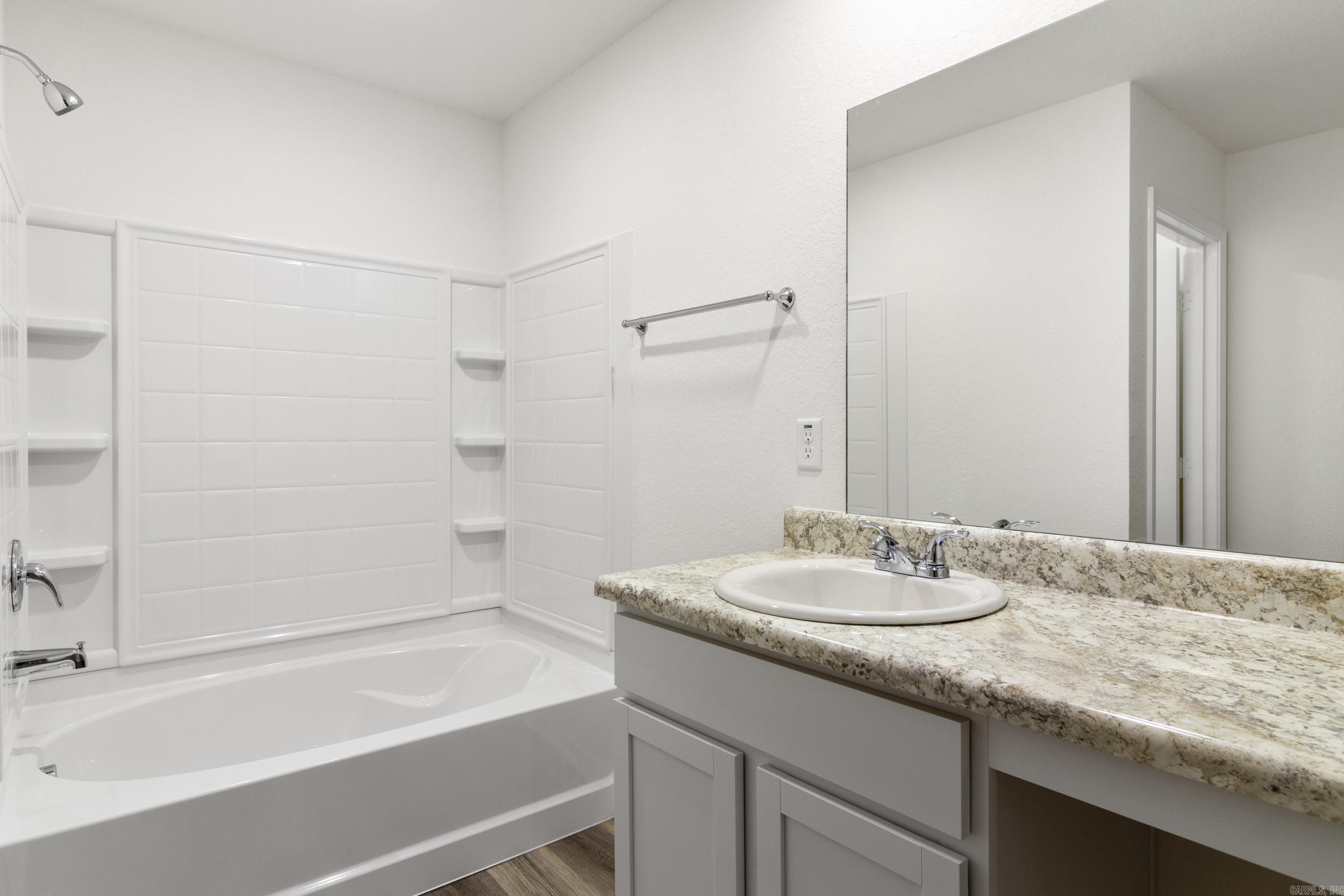 COUNTRY CLUB OF ARK THE - Residential