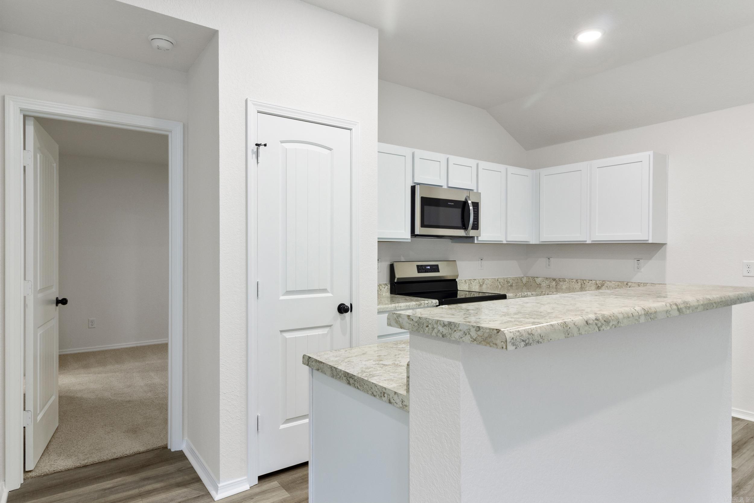 COUNTRY CLUB OF ARK THE - Residential