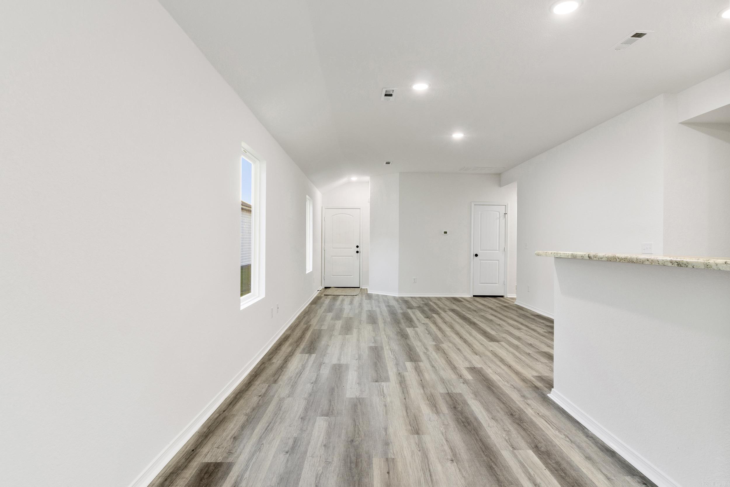 COUNTRY CLUB OF ARK THE - Residential