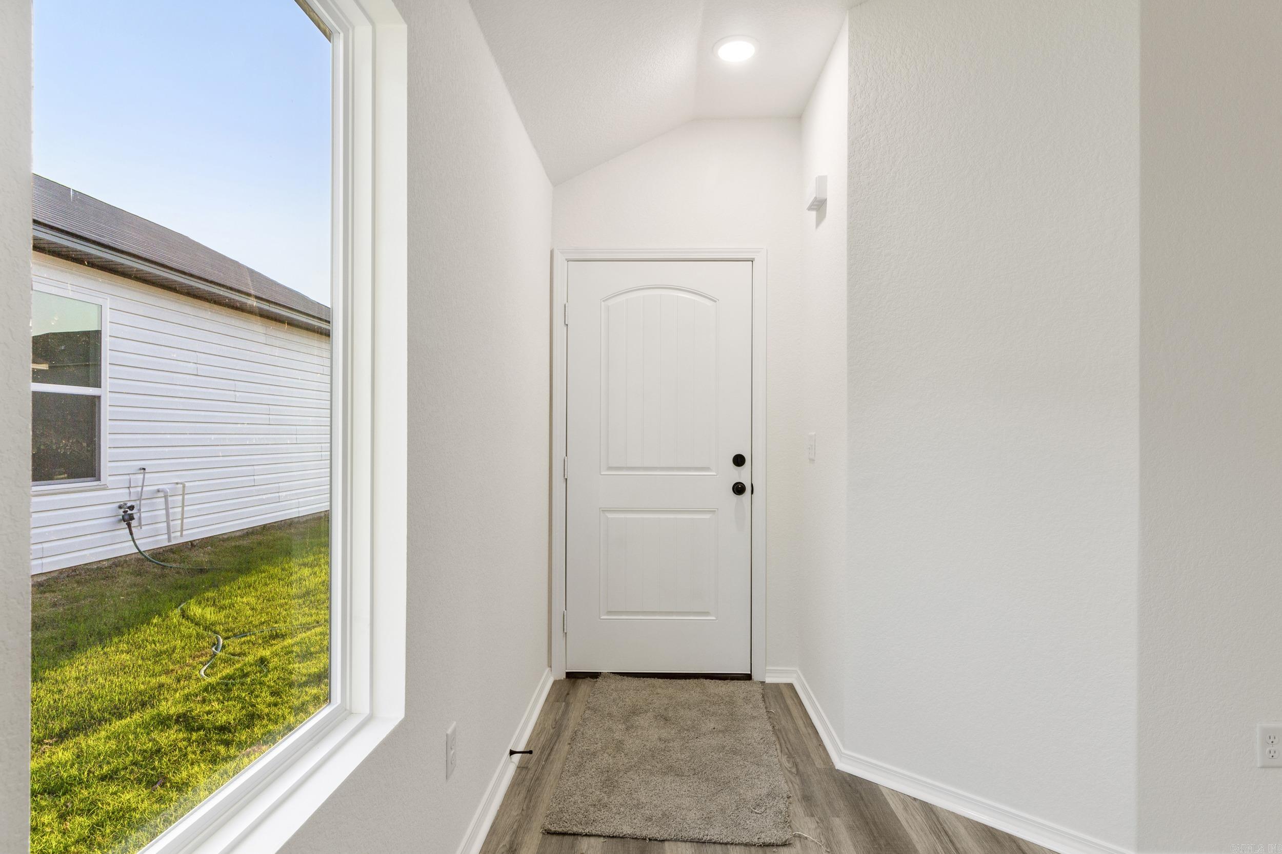 COUNTRY CLUB OF ARK THE - Residential