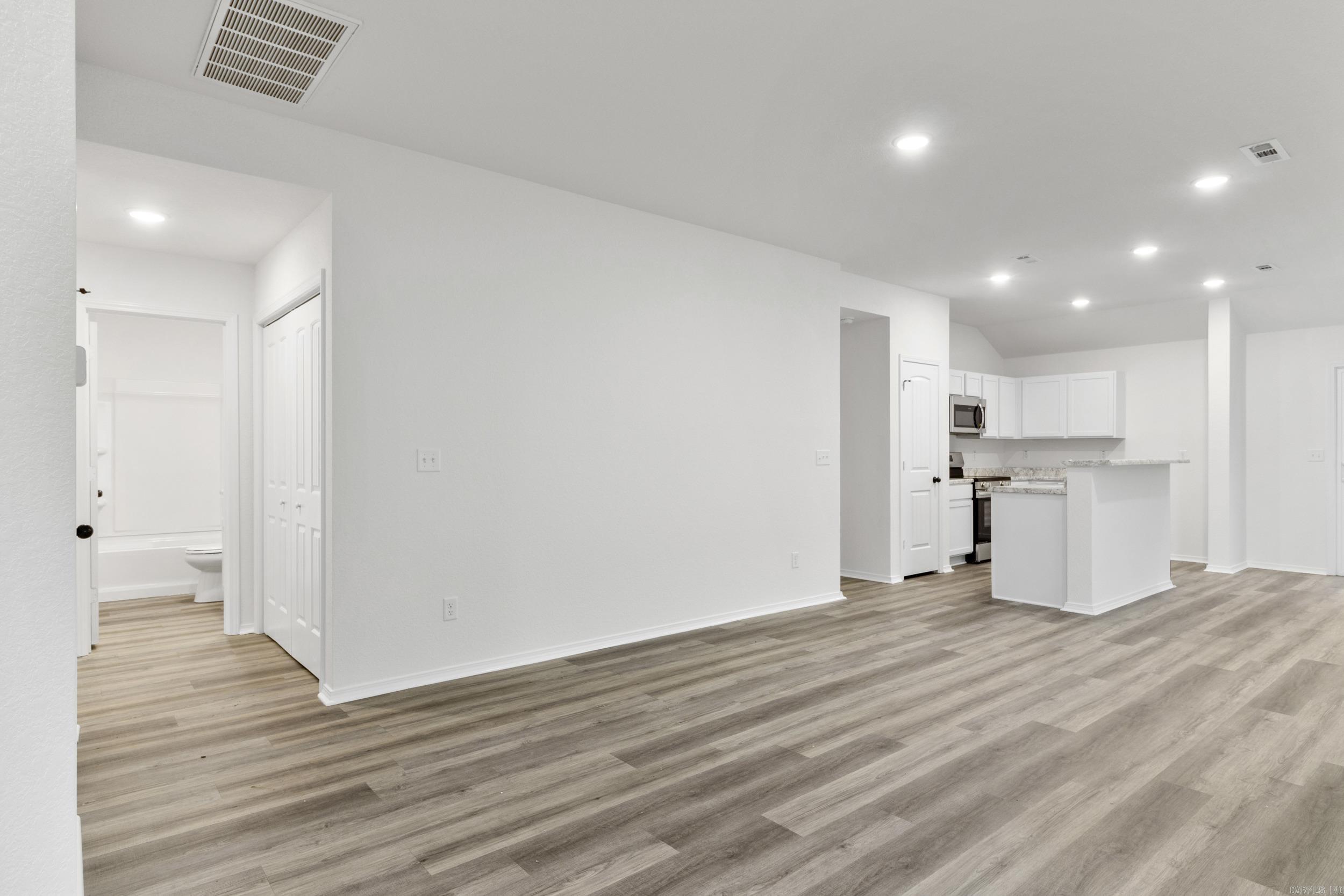 COUNTRY CLUB OF ARK THE - Residential