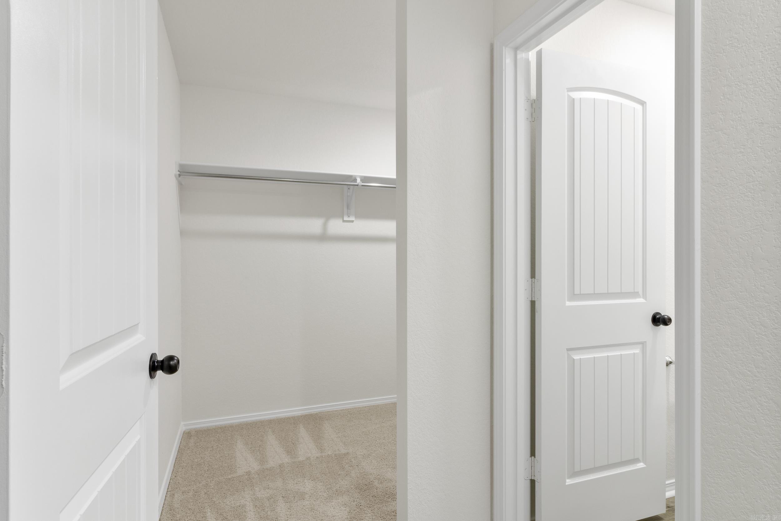 COUNTRY CLUB OF ARK THE - Residential