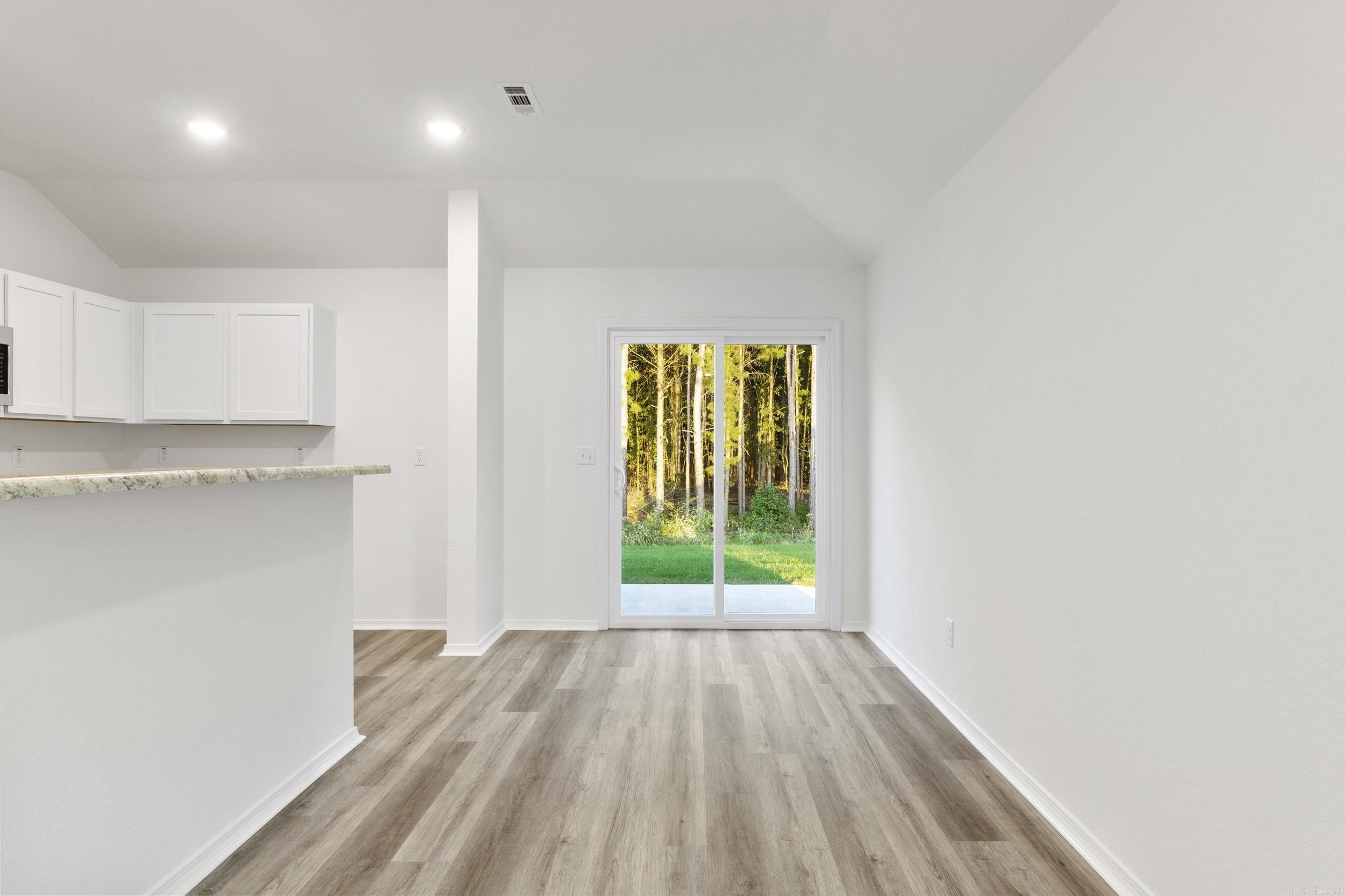 COUNTRY CLUB OF ARK THE - Residential