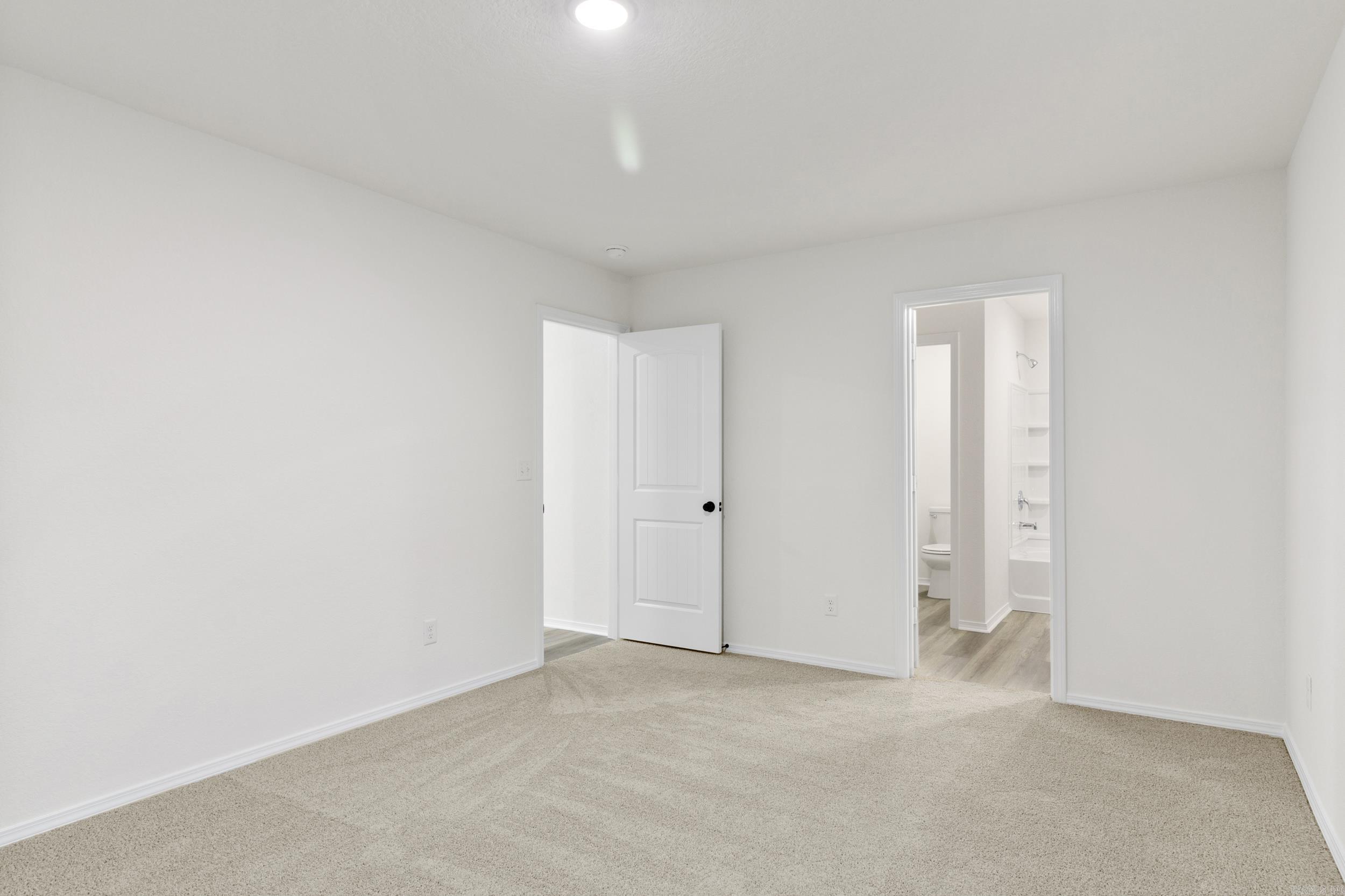 COUNTRY CLUB OF ARK THE - Residential