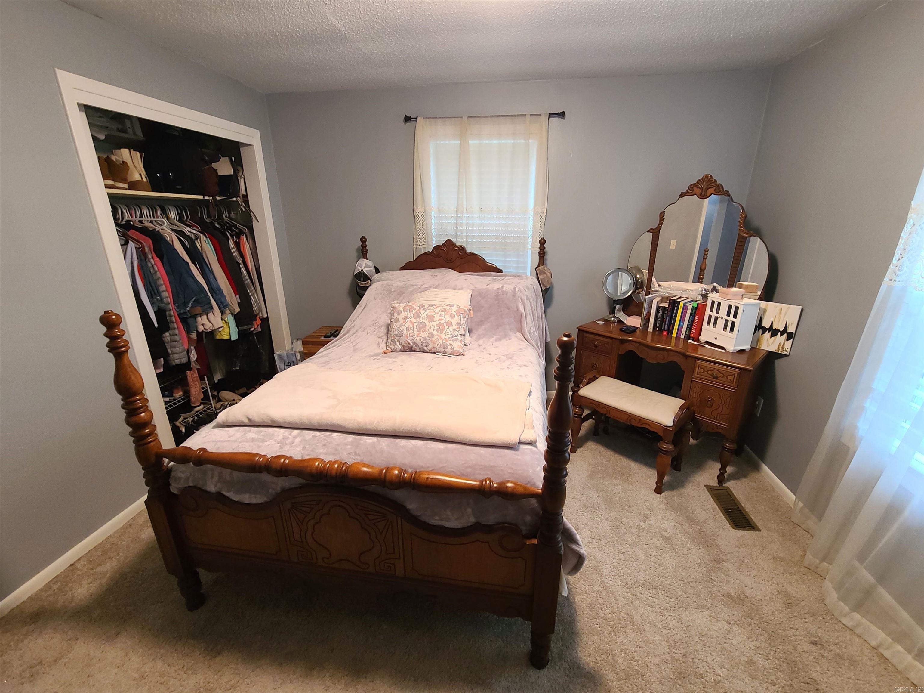 PIGGOTT - Residential