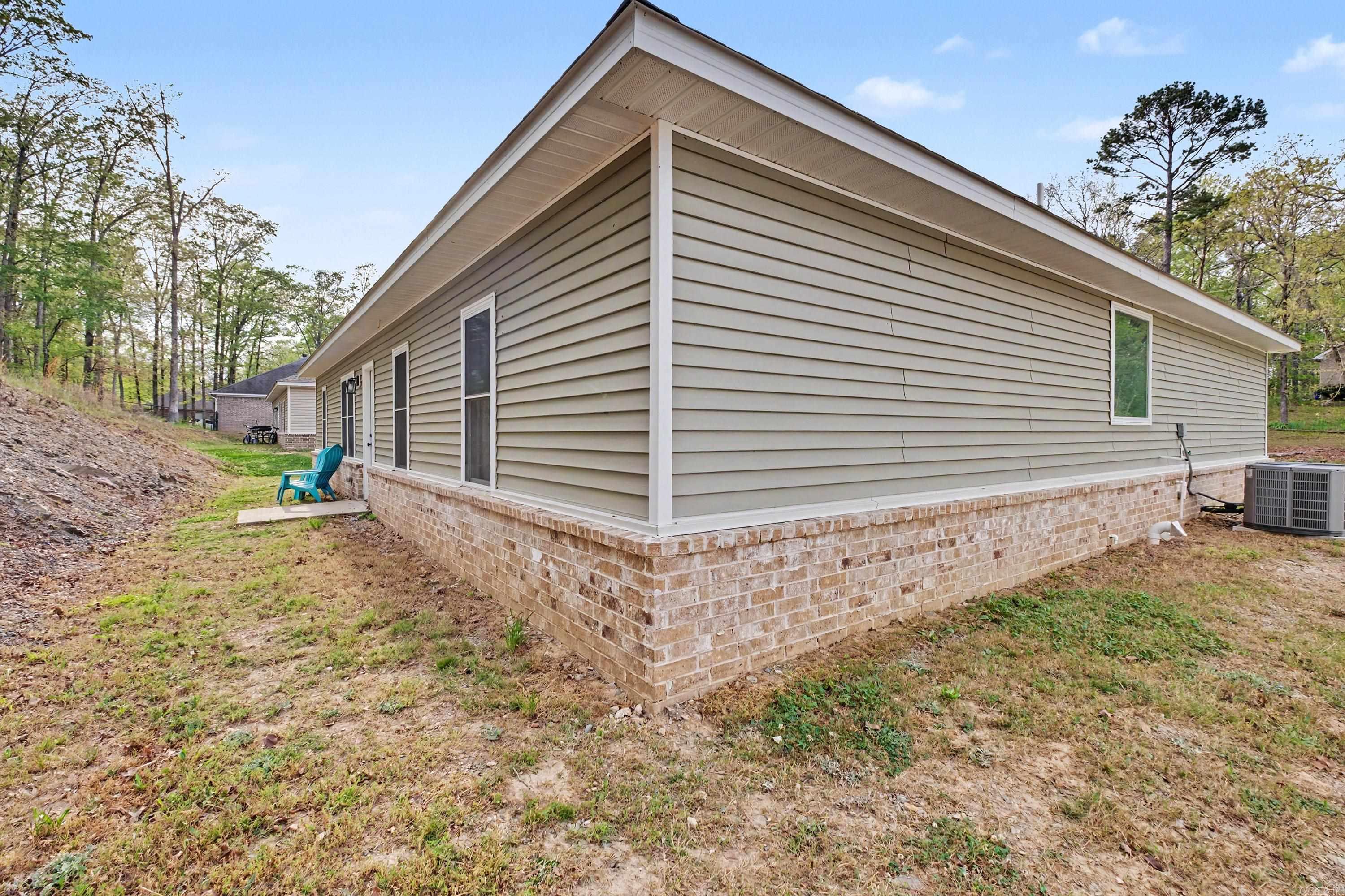 DIAMONDHEAD J - Residential