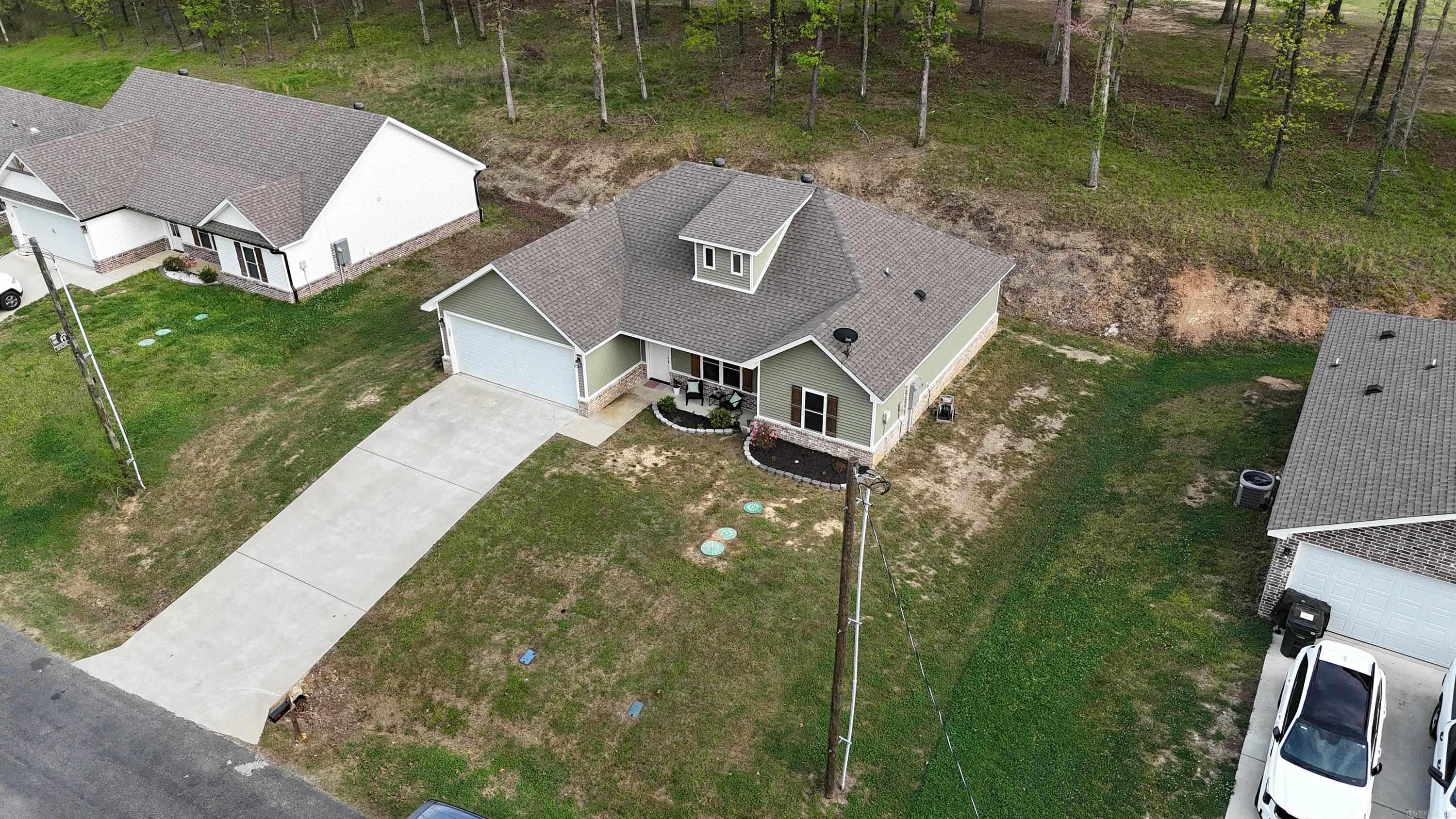 DIAMONDHEAD J - Residential