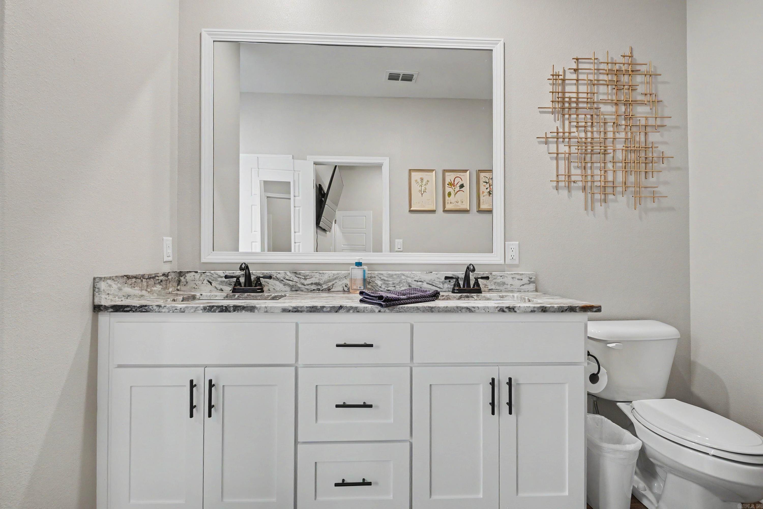 DIAMONDHEAD J - Residential