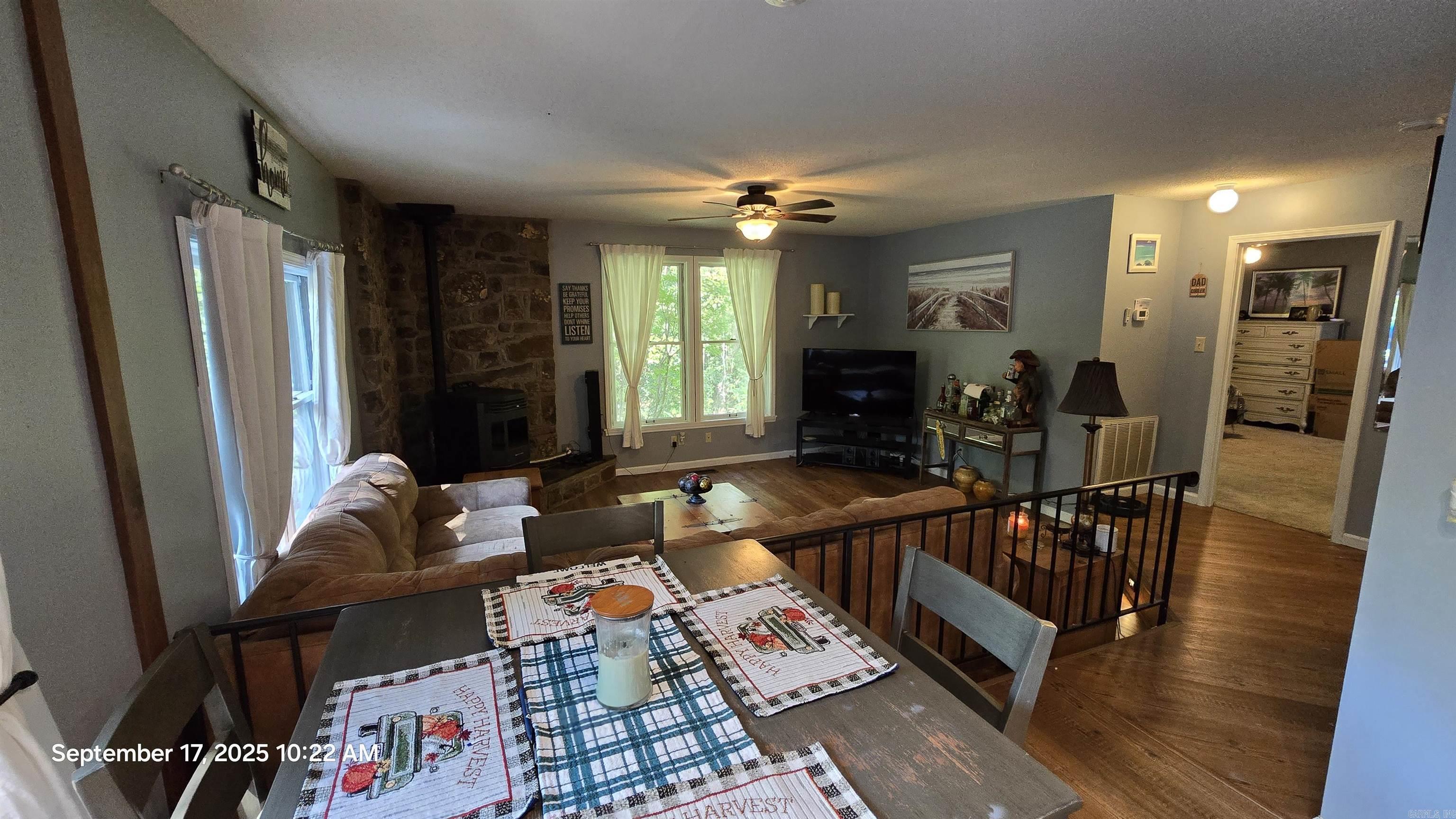 INDIAN HILLS - Residential
