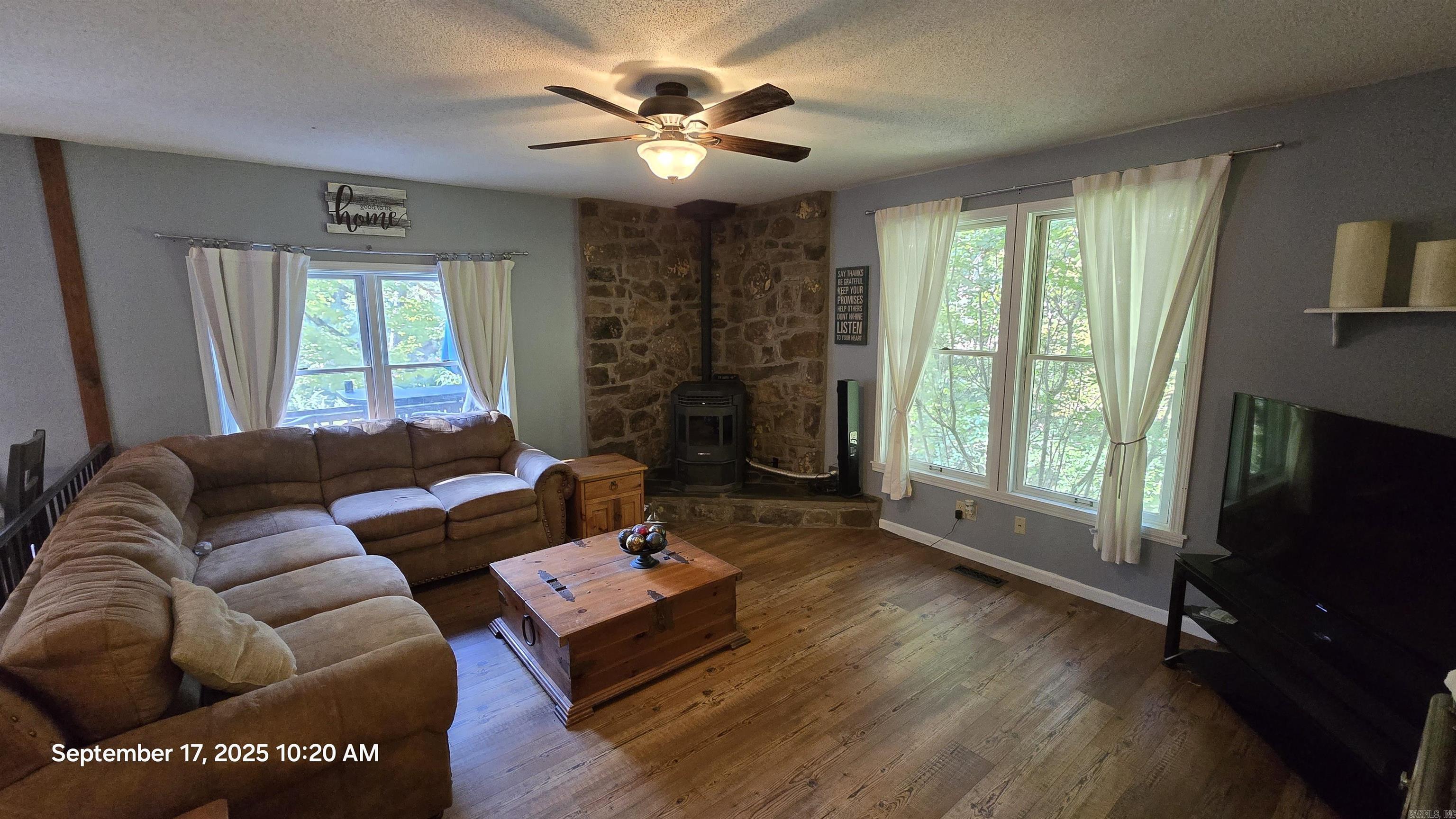 INDIAN HILLS - Residential