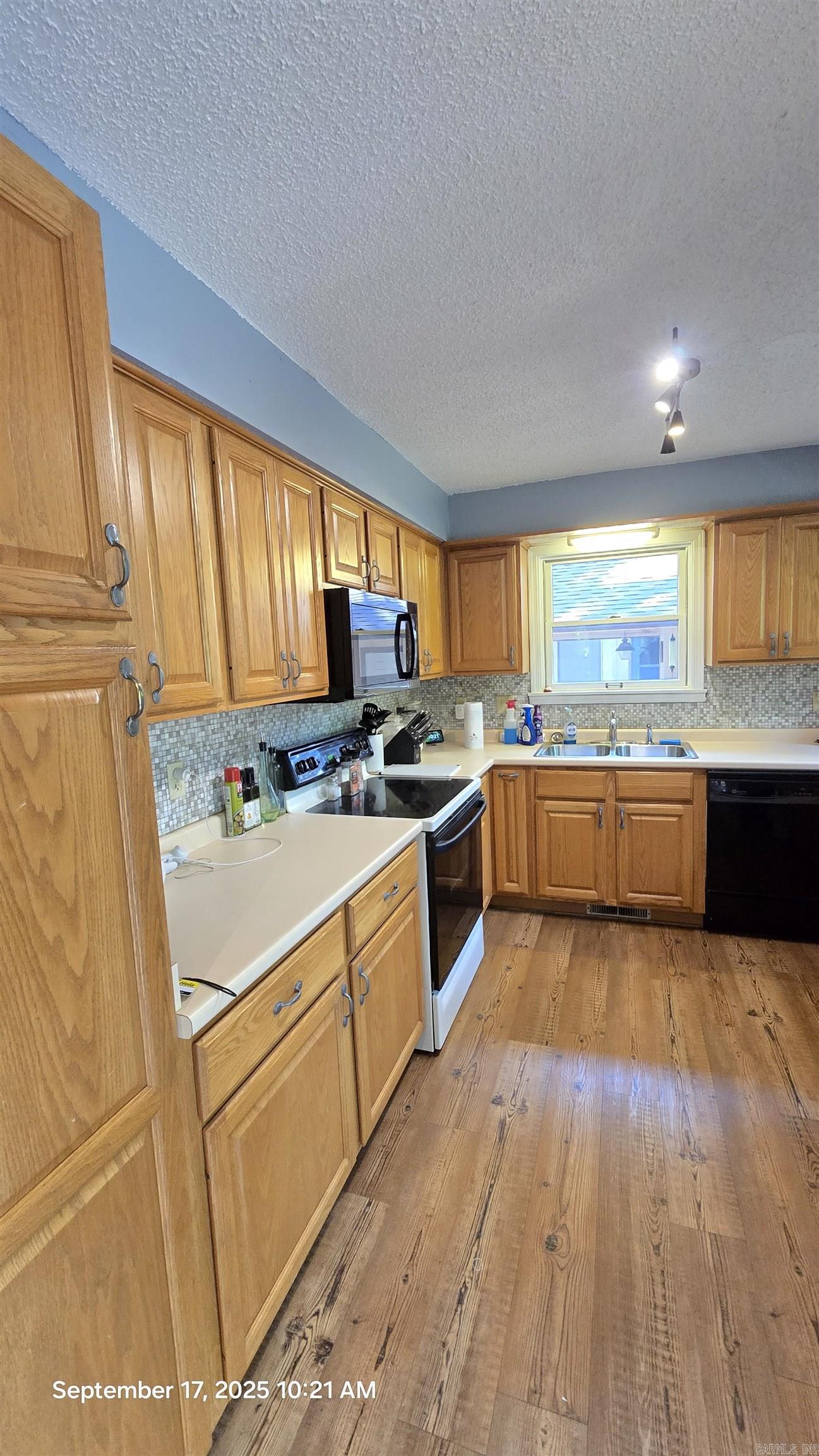 INDIAN HILLS - Residential