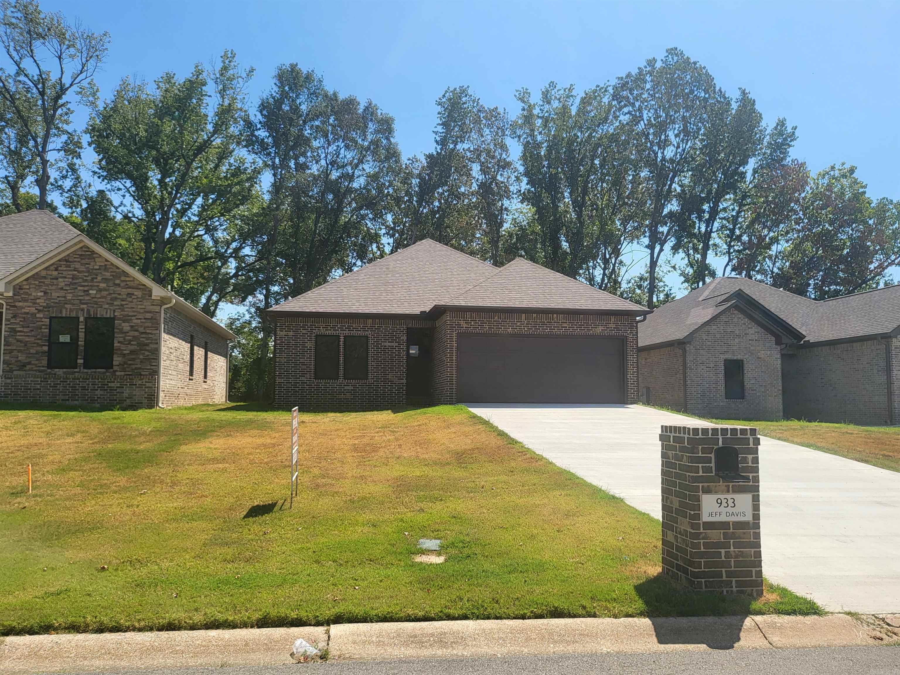 BROWN ADD TO JACK - Residential