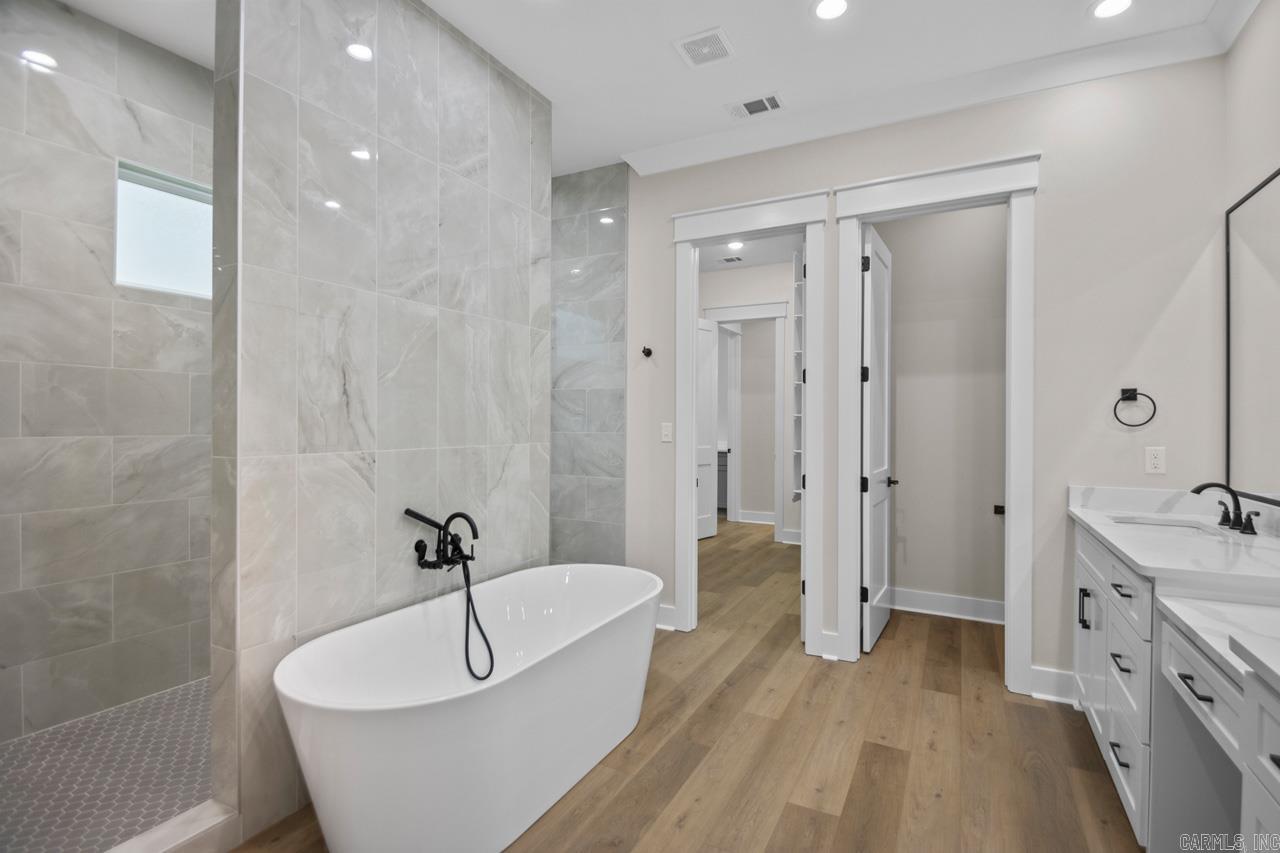 MILLERS GLENN - Residential