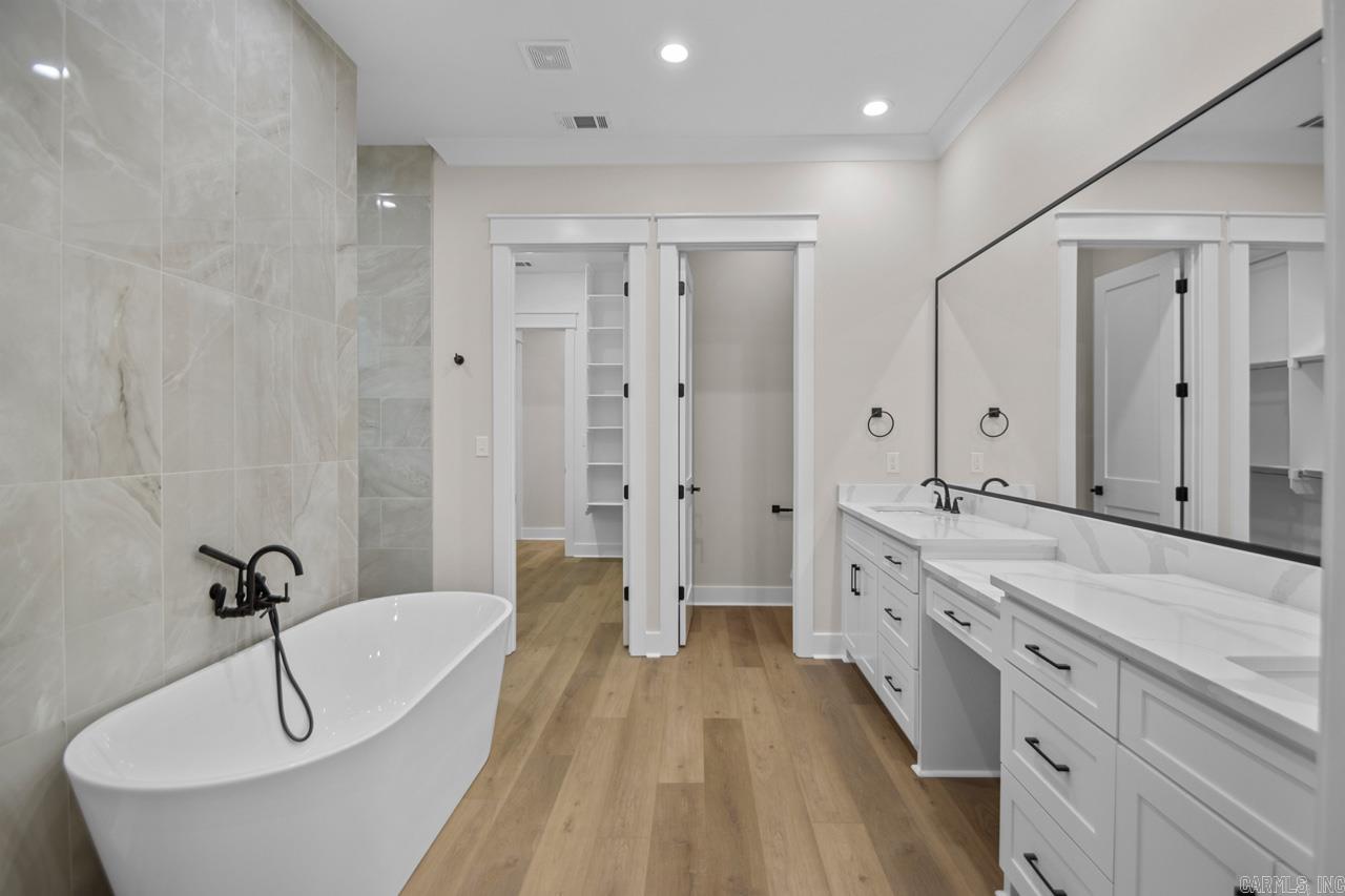 MILLERS GLENN - Residential