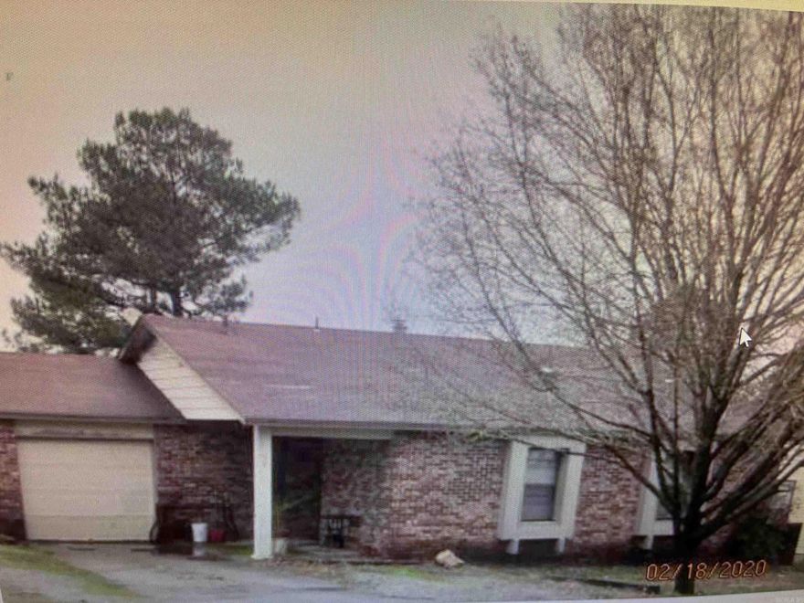 Charming 3-Bedroom, 1 and half Bath Home Near UALR!