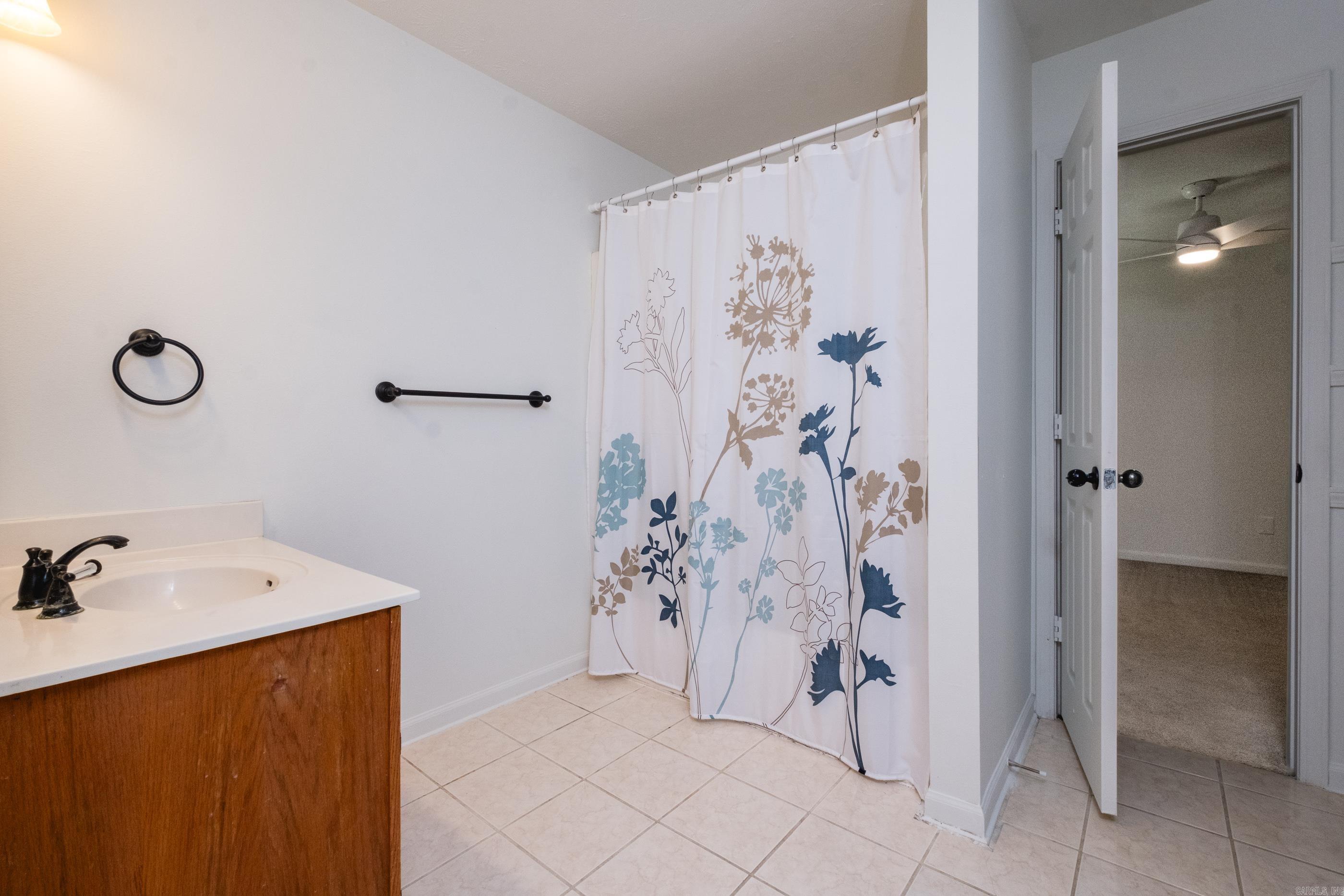 HICKORY RIDGE - Residential