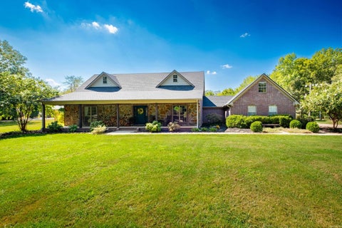 Photo of 13 Western Hills Circle, Greenbrier, AR 72058 (MLS # 26042792)