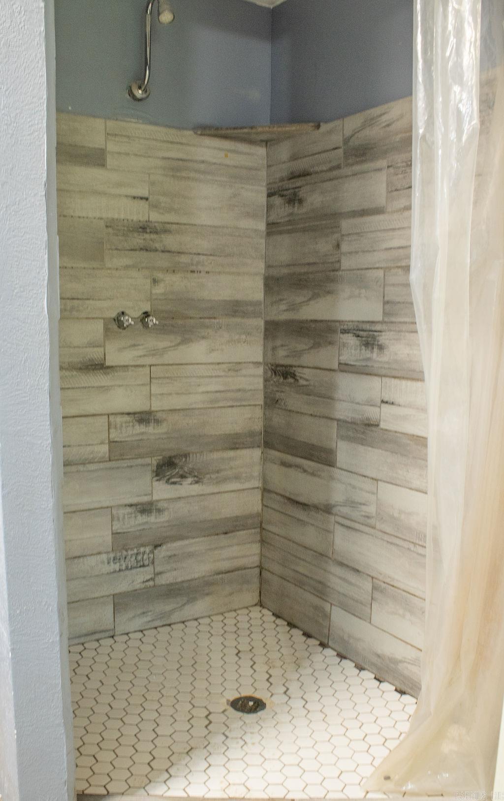 Ne Se 13-03-32 - Residential
