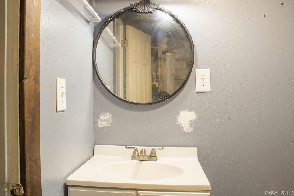 Ne Se 13-03-32 - Residential