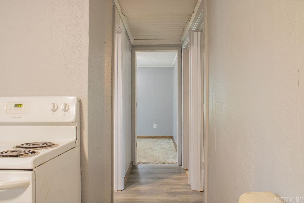 Ne Se 13-03-32 - Residential