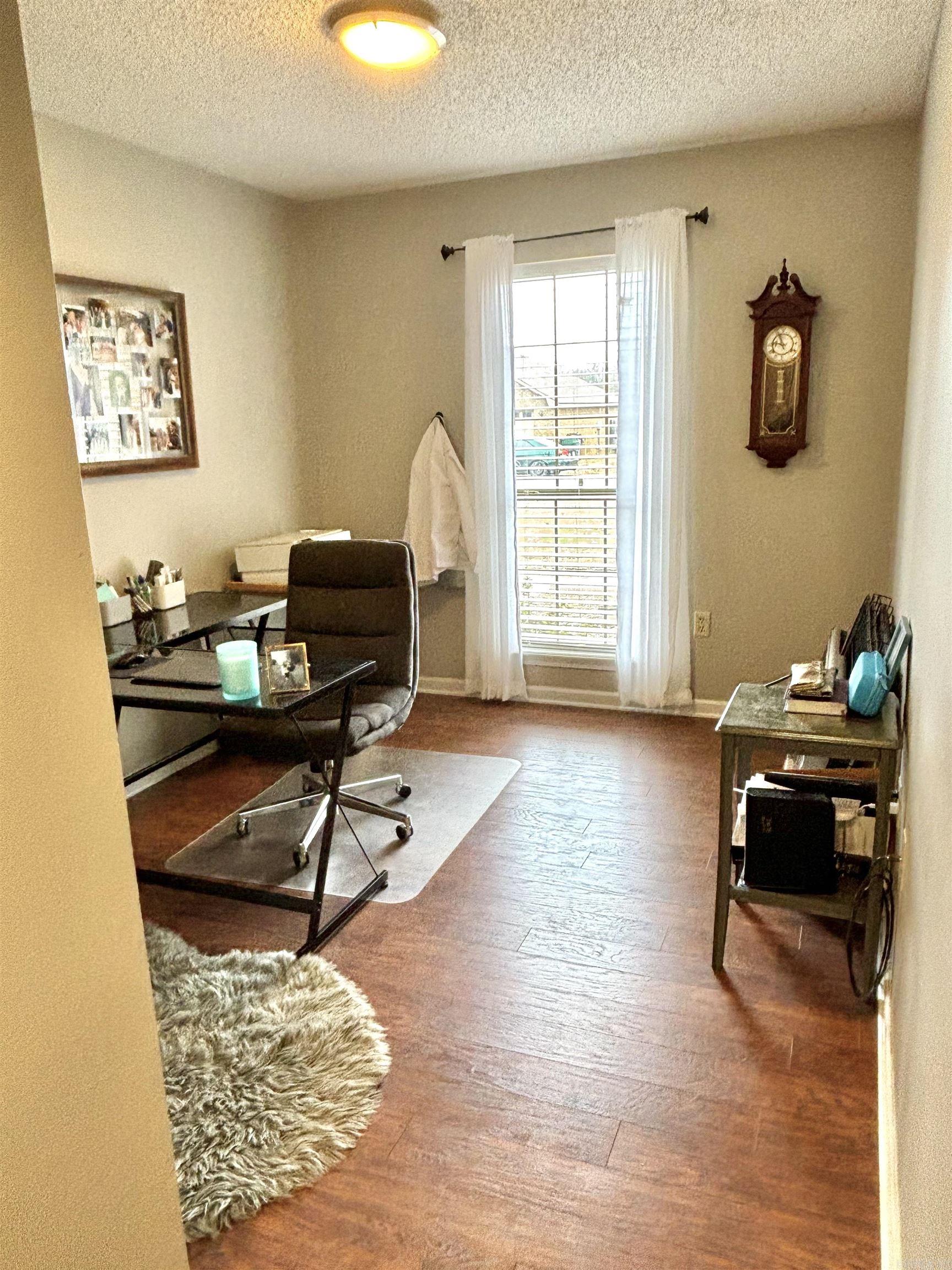 HUNTERS COVE - Residential