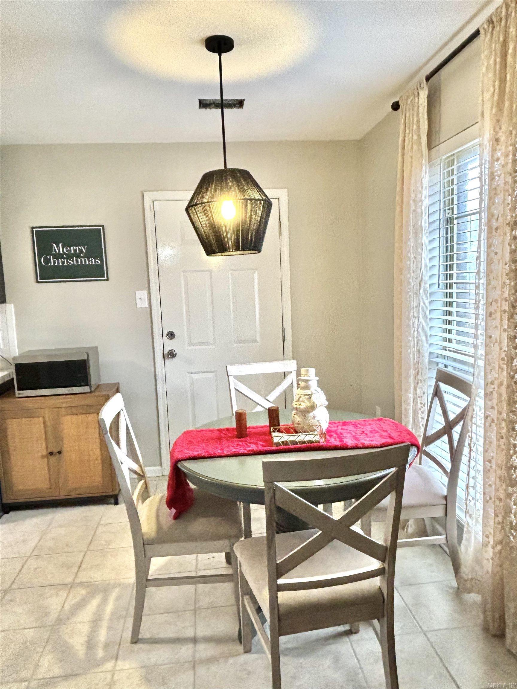 HUNTERS COVE - Residential