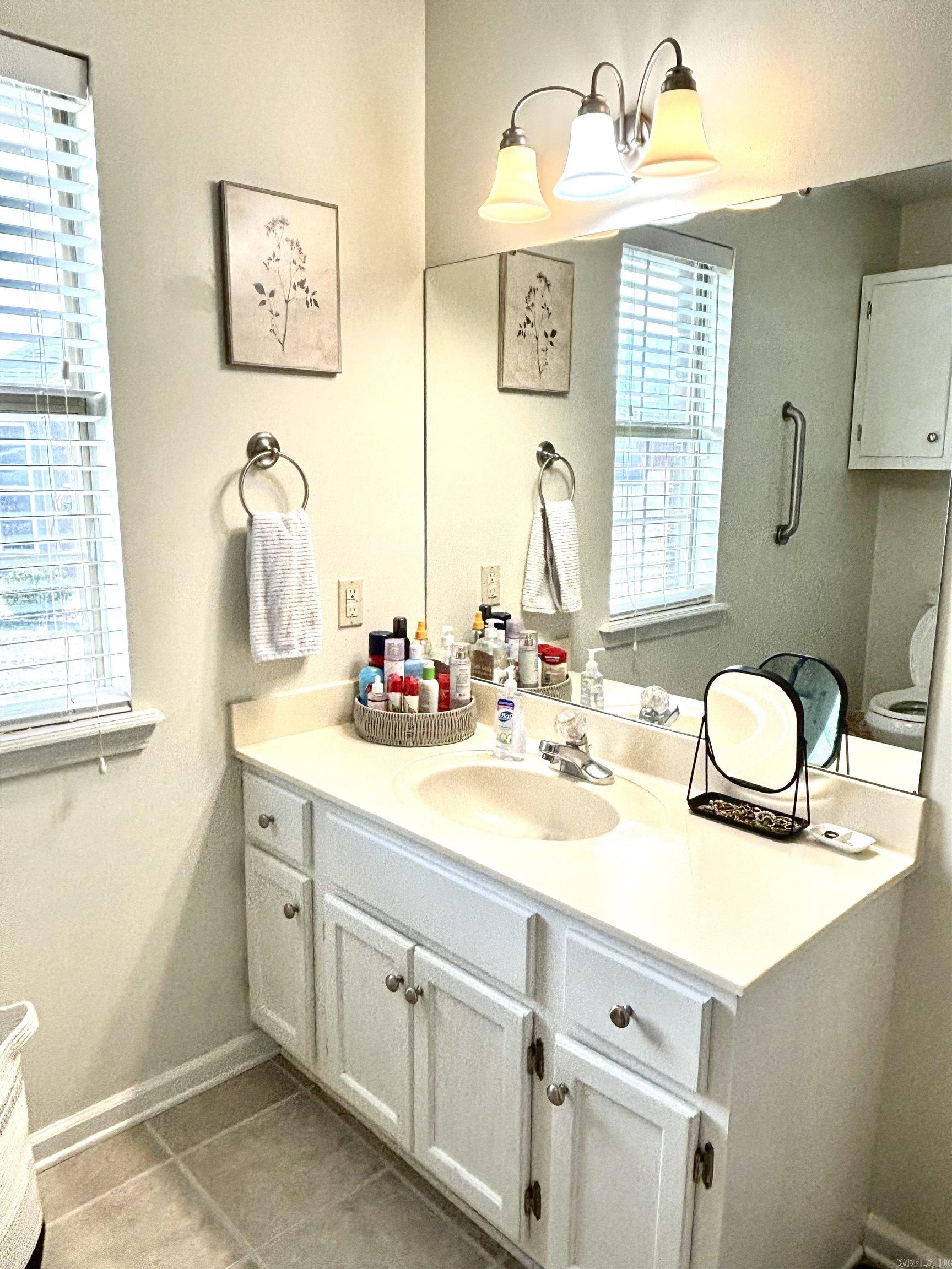 HUNTERS COVE - Residential