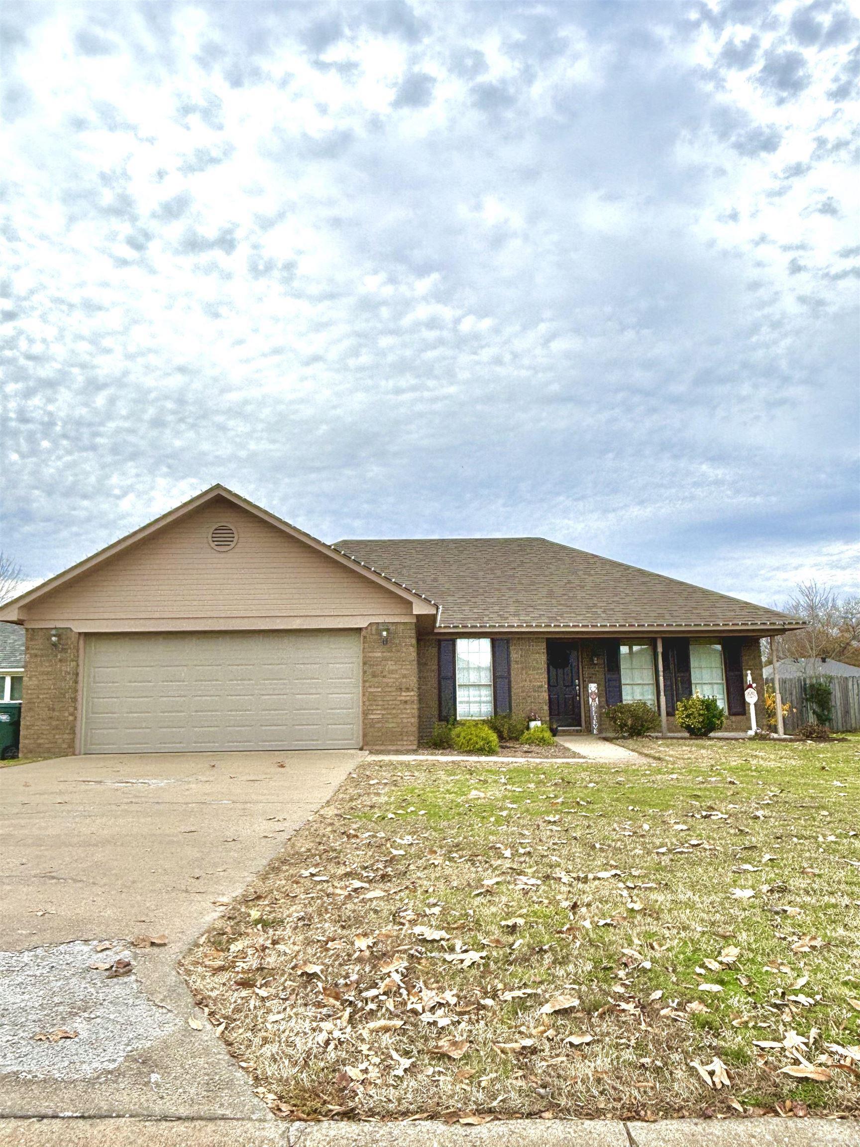 HUNTERS COVE - Residential