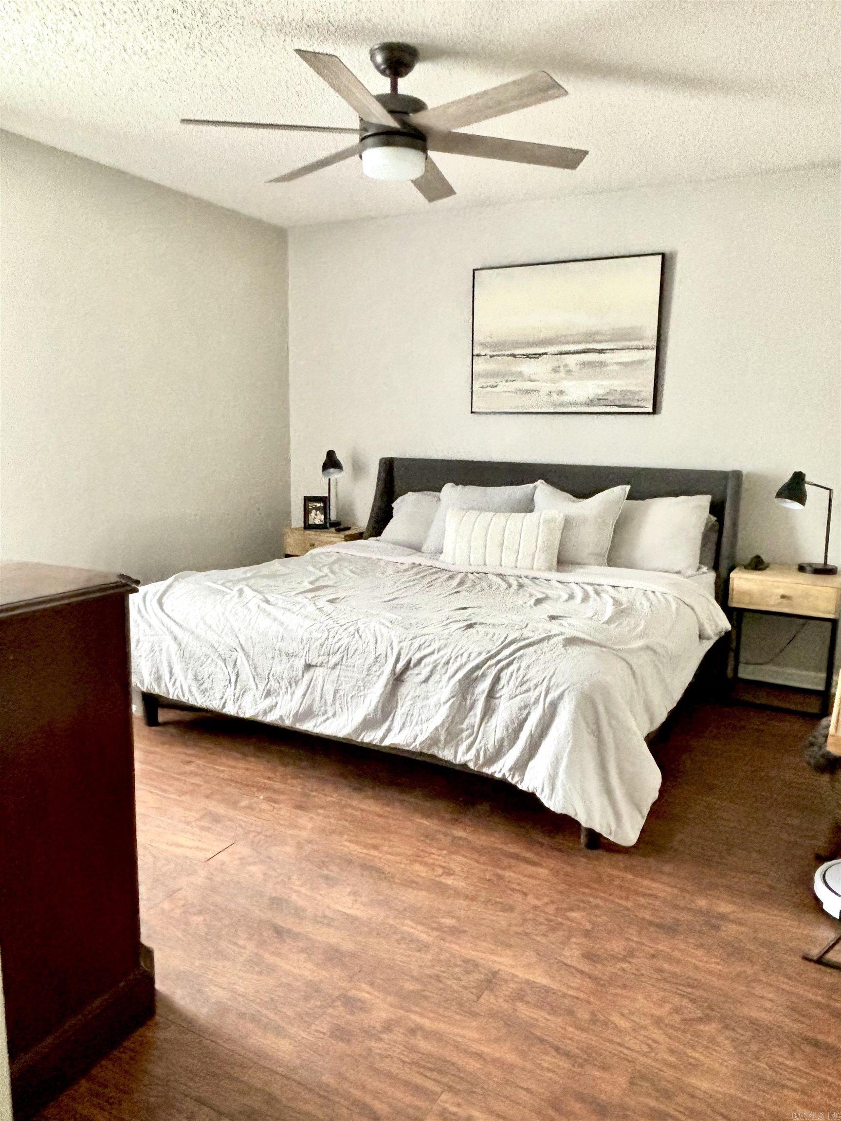 HUNTERS COVE - Residential