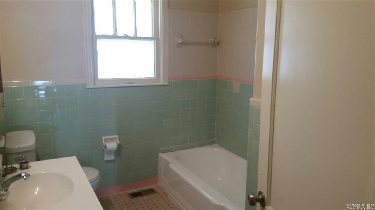 Hill Crest - Residential Lease