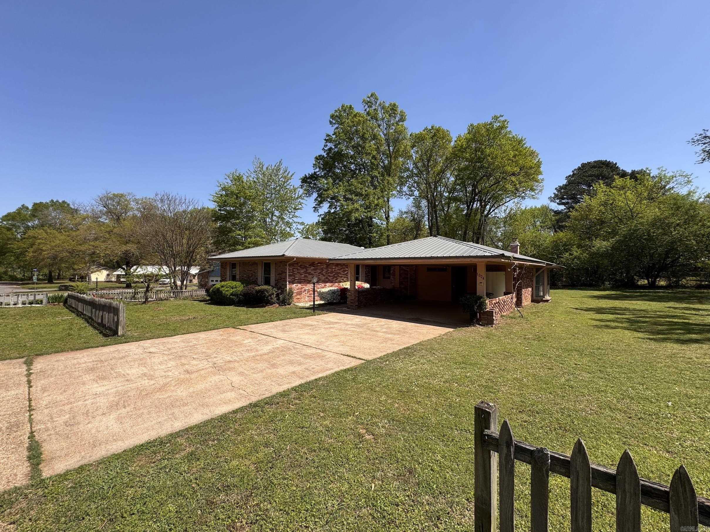 Sunny Hill - Residential