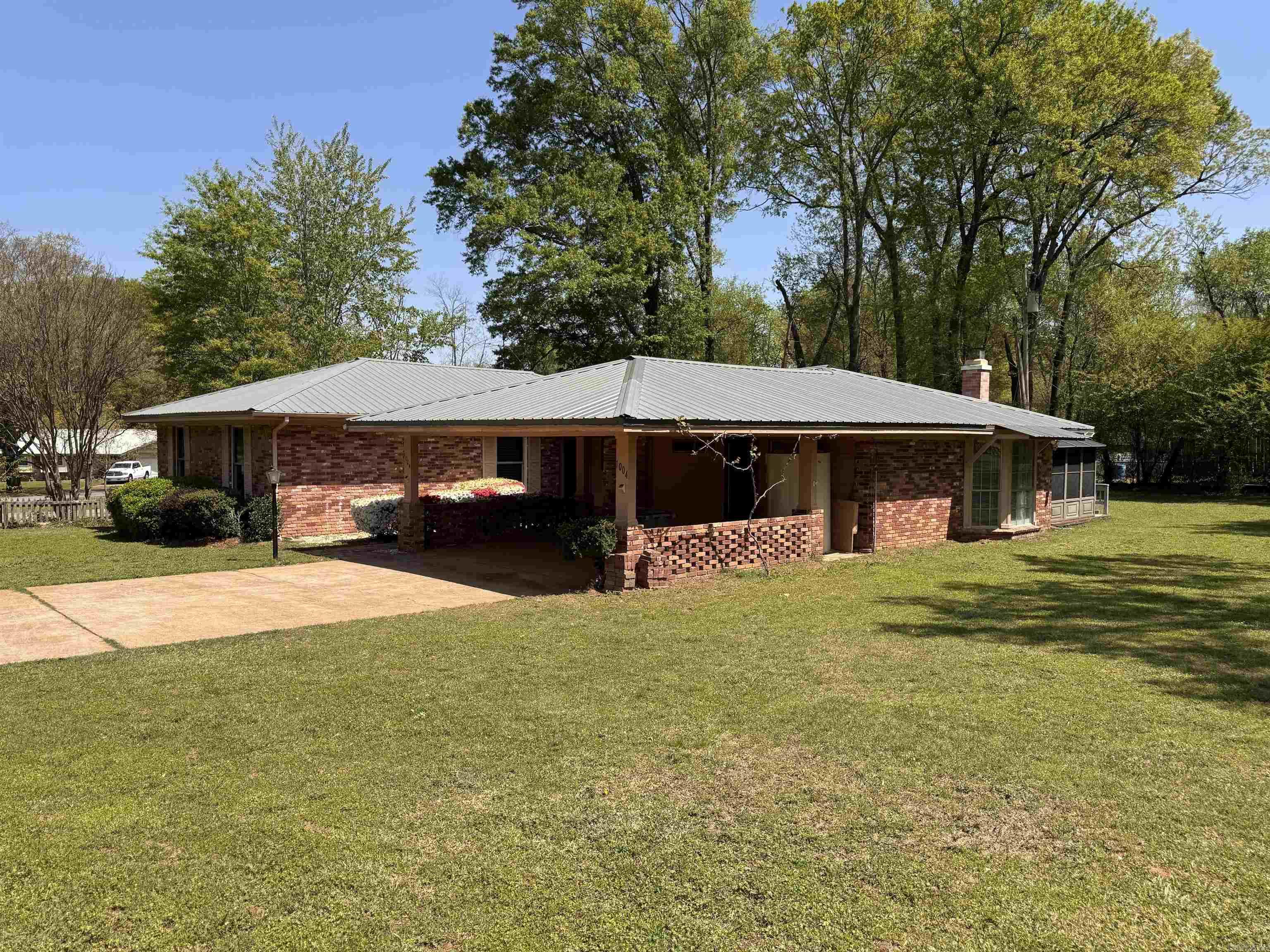 Sunny Hill - Residential