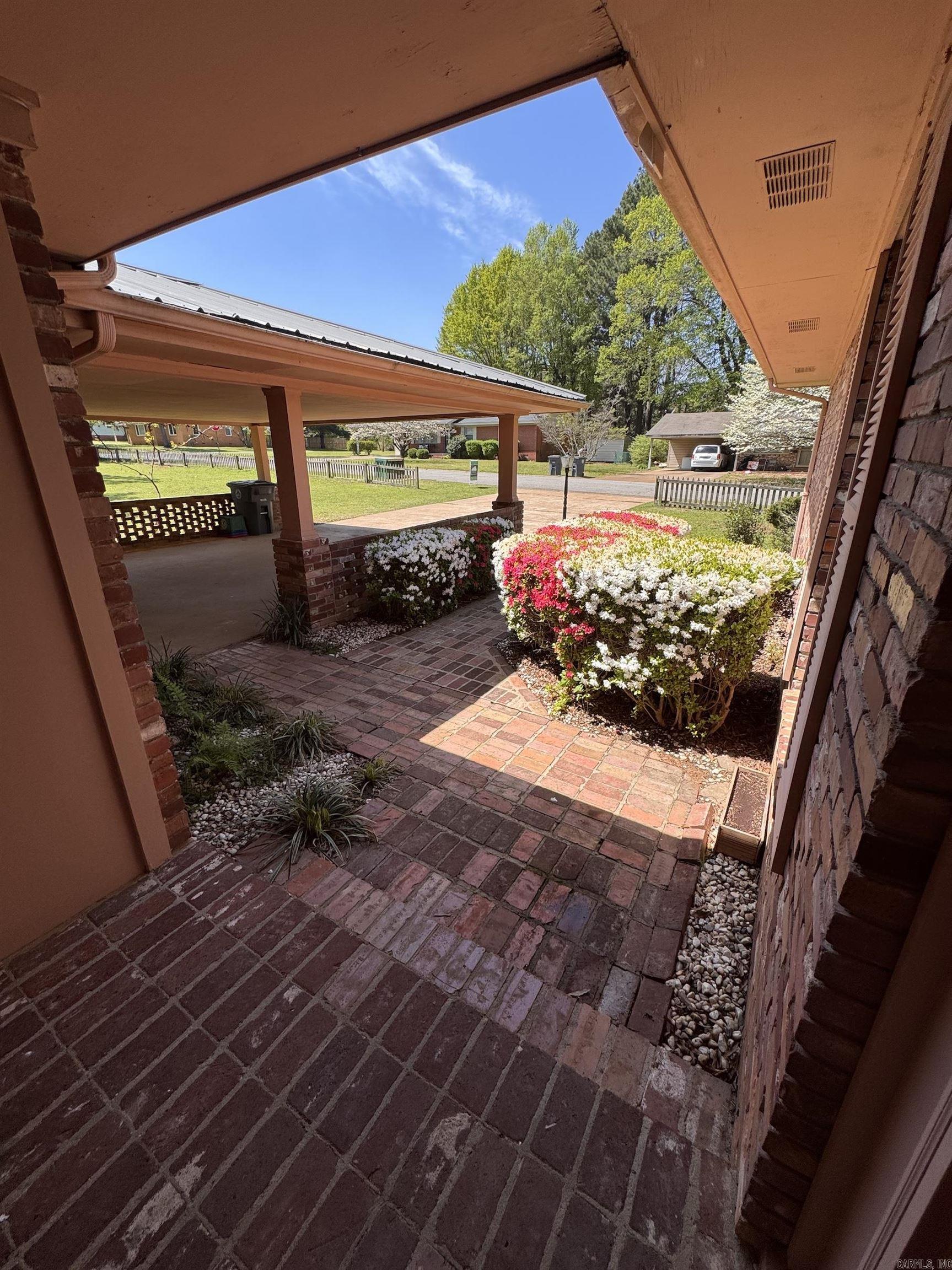 Sunny Hill - Residential