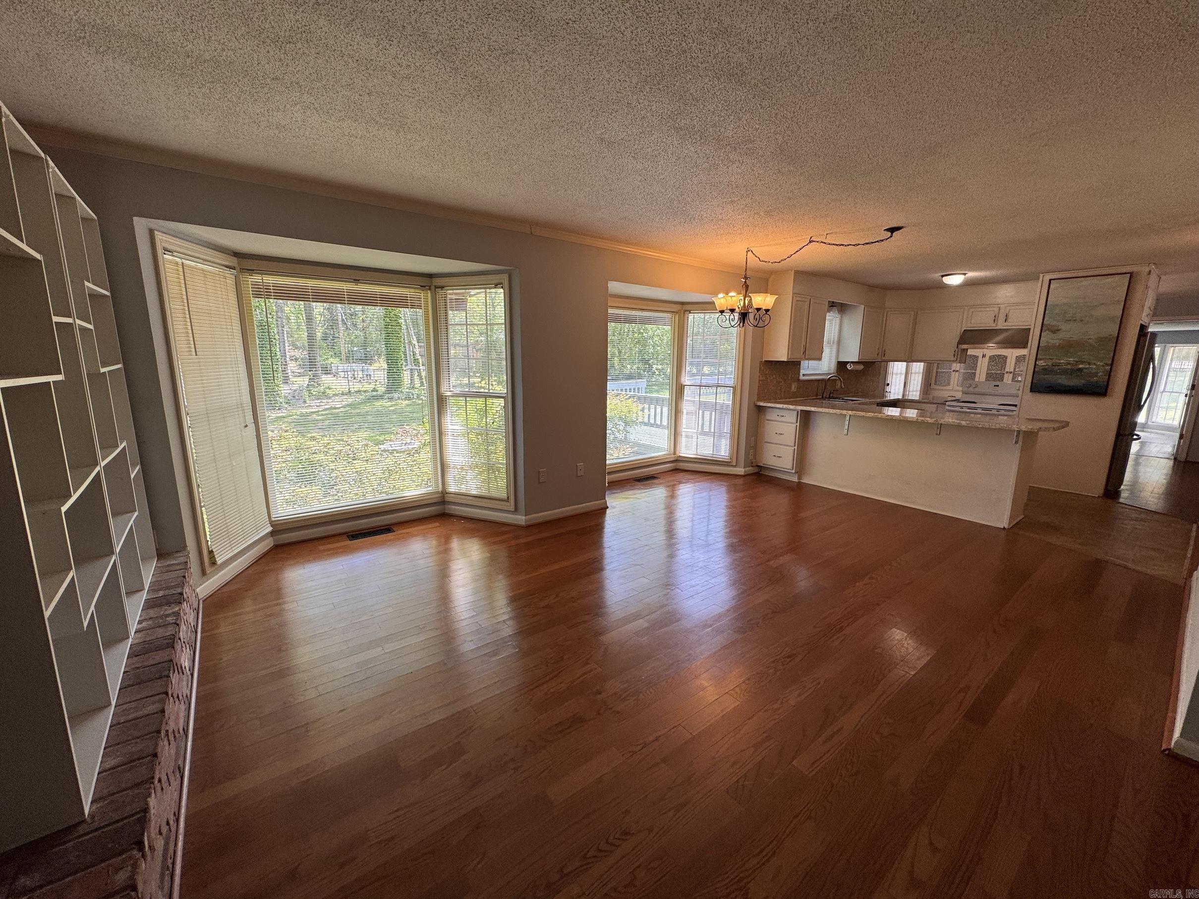 Sunny Hill - Residential