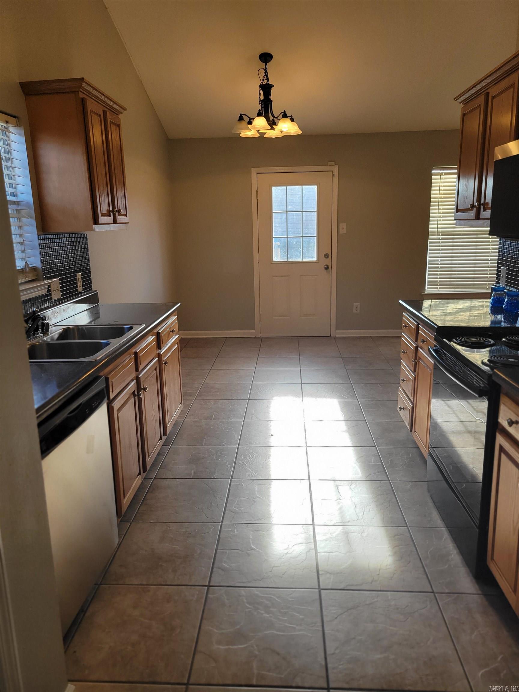 CLOVER RIDGE - Residential