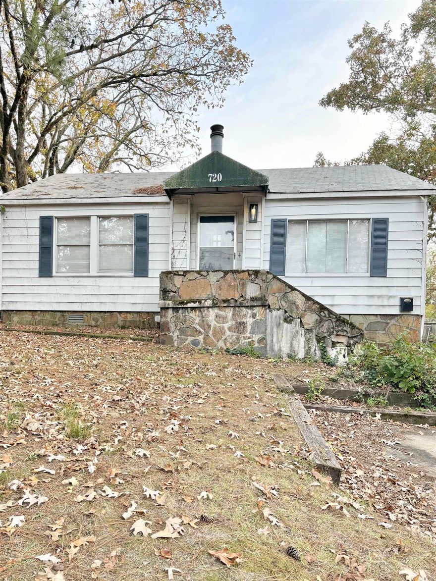Make this Park Hill home your next. This charming home has 2 bedrooms and 1 bathroom with a spacious back deck, overlooking the back yard. The kitchen features quartz countertops and a new stainless steel gas range. The bathroom has all new plumbing fixtures, cabinetry, and a custom tile tub surround. New LVP flooring has been installed through out the home, as well as all new light fixtures. Call today to see this home!