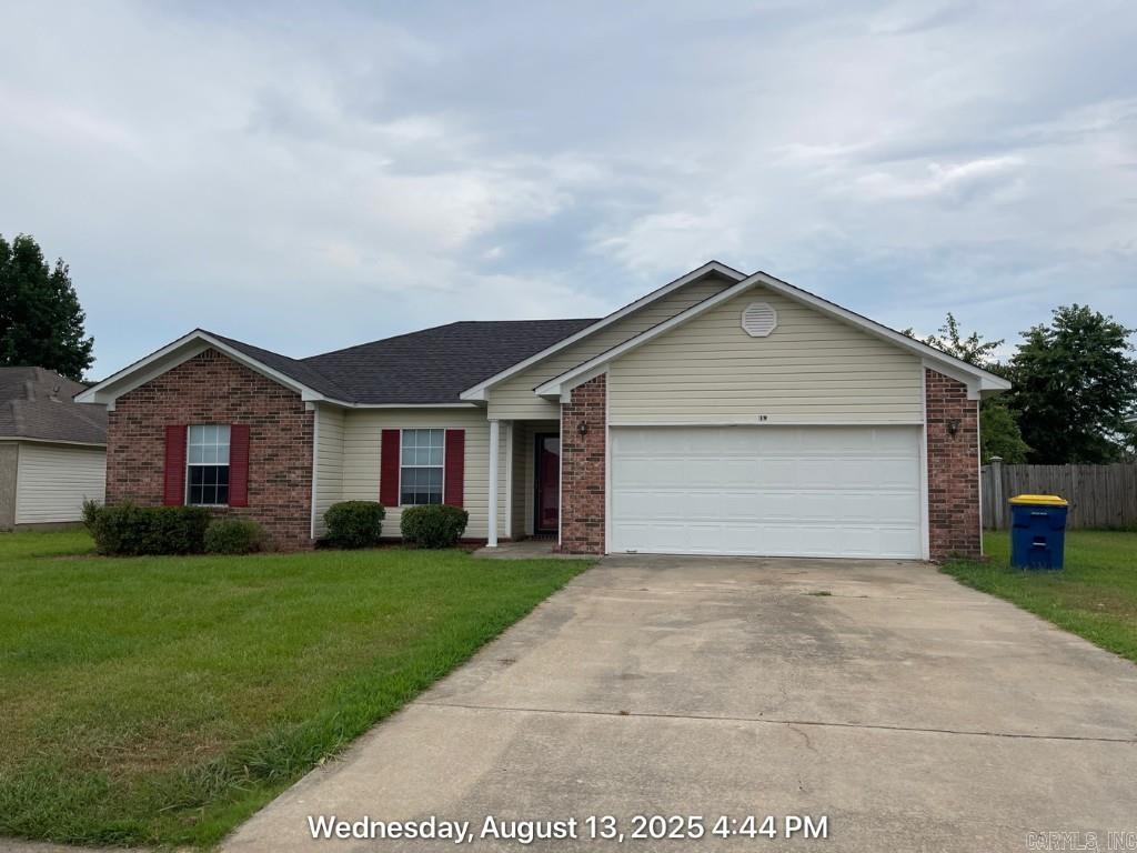 Cute 3 bed 2 bath home with fenced in yard. Extra storage shed. Call for a show!