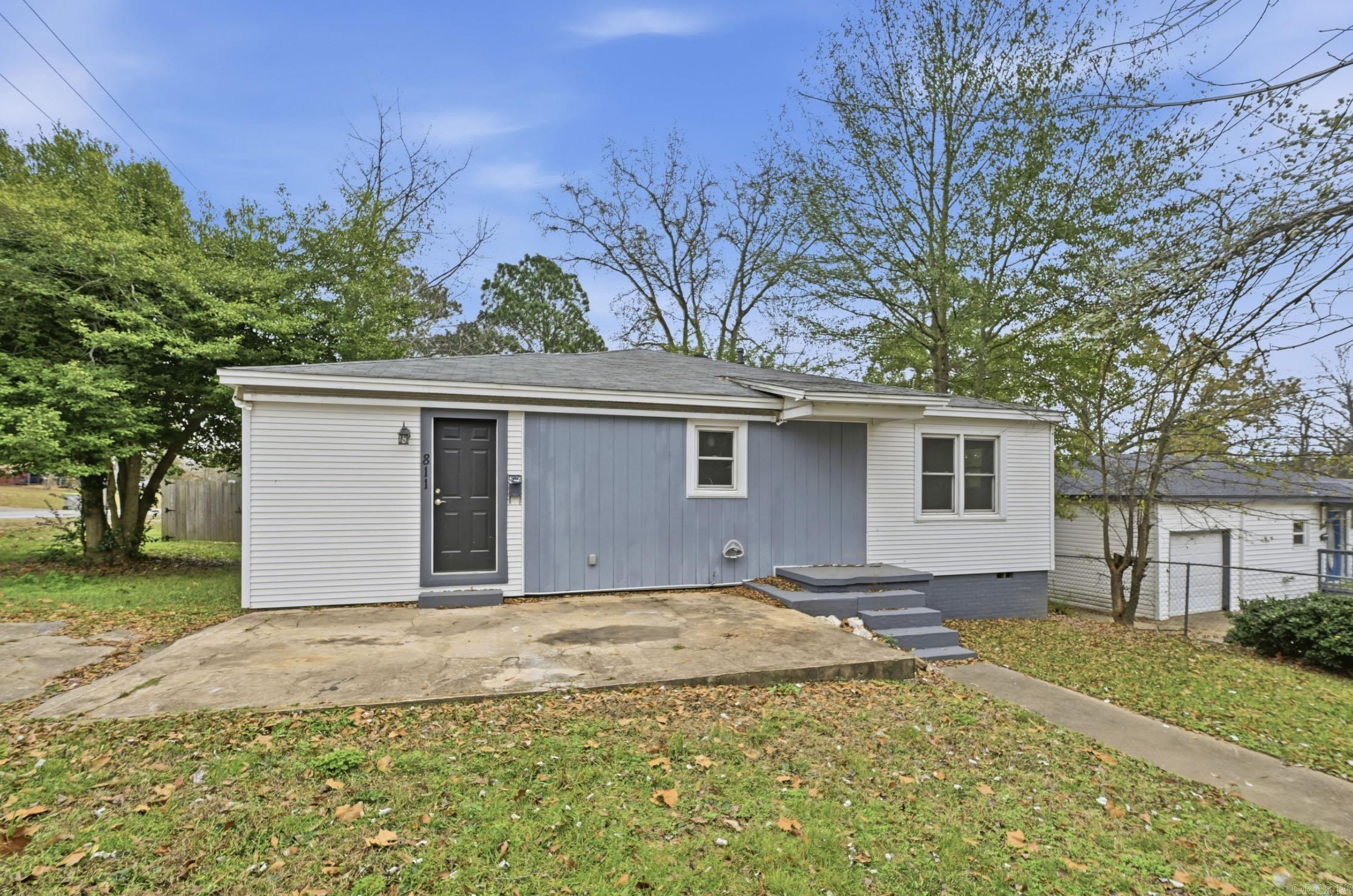 FOREST HILLS - Residential