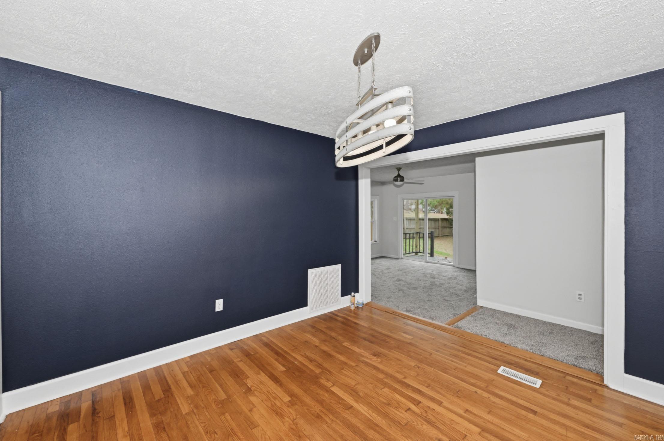 FOREST HILLS - Residential