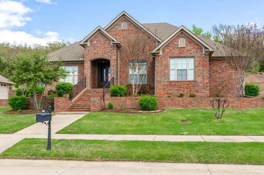 BEAUTIFUL 4 BEDROOM 3 BATH HOME IN THE RESERVE AT CENTENNIAL. NEW HJARDWOOD FLOORING, CUSTOM CABINETS THROUGHOUT. GRANITE COUNTERTOPS IN KITCHEN AND BATHROOMS. LARGE BEDROOMS WITH WALK IN CLOSETS. FULLY FENCED BACK YARD WITH IRON FENCING. THIS HOUSE IS A MUST SEE! SPRINKLER SYSTEM