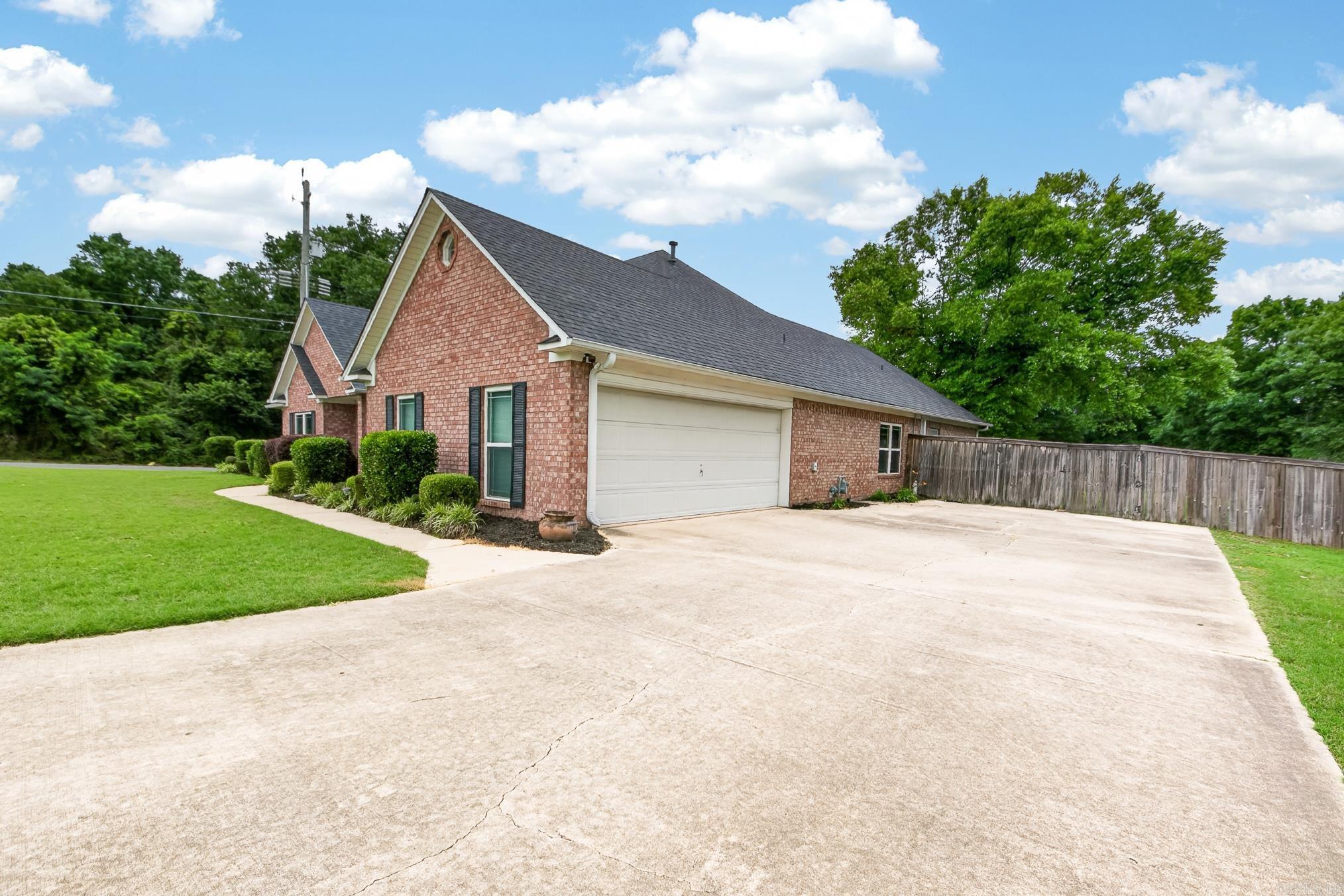 CASTLE HEIGHTS - Residential