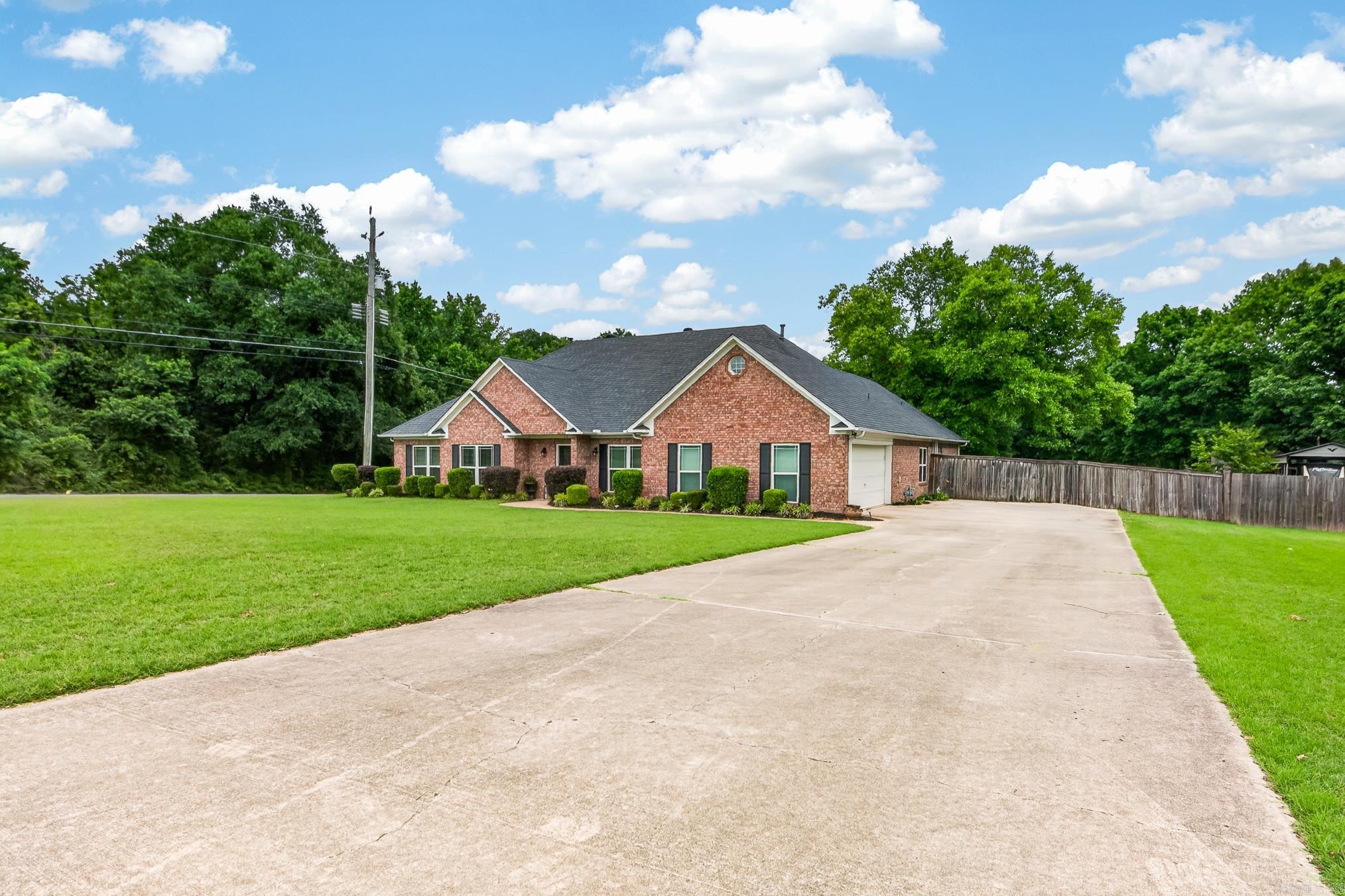 CASTLE HEIGHTS - Residential
