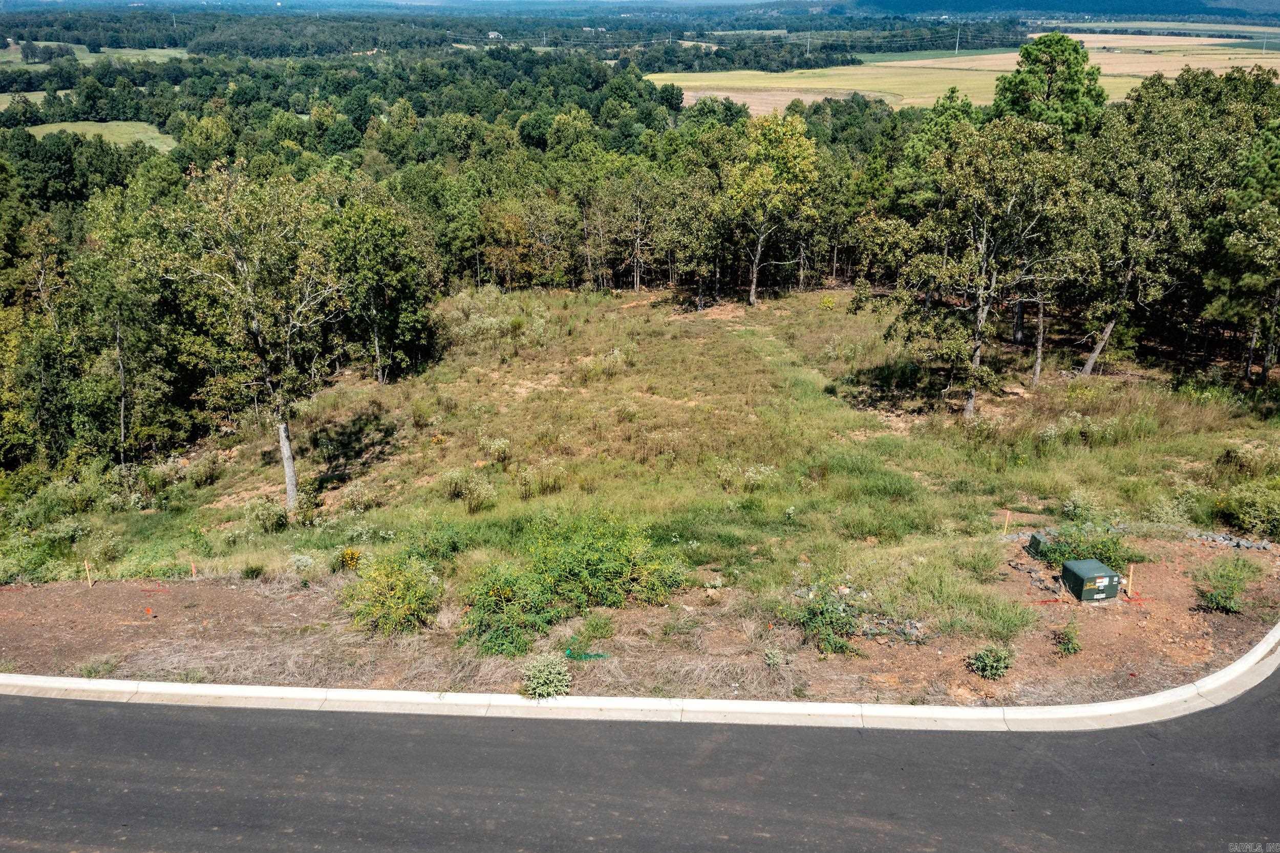 MOUNTAIN CREST ESTATES - Land