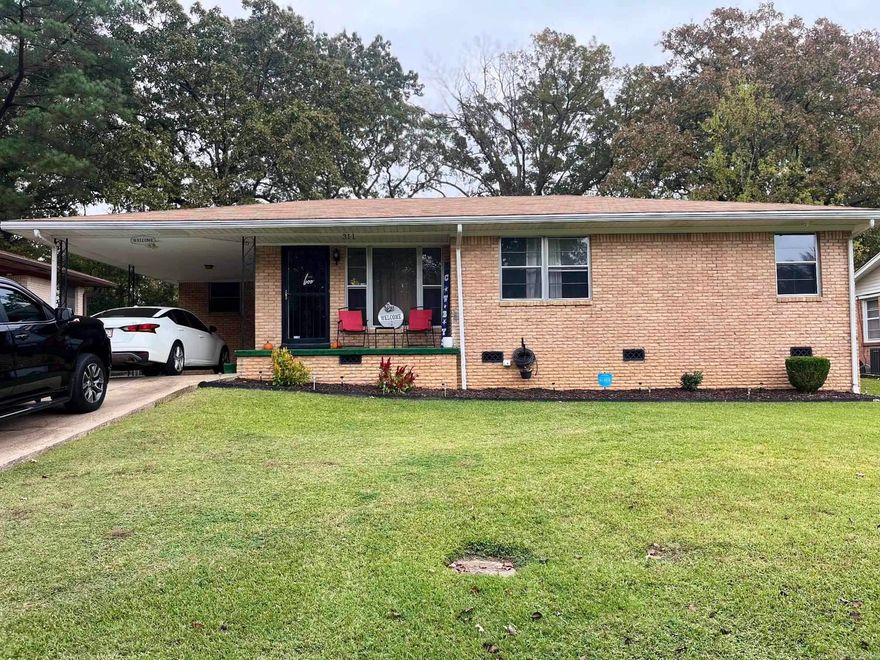 This 3 bedrooms and 2 baths with lots of backyard space for entertaining.  There are 2 custom picnic tables, fire pit and storage with electricity.  This would be a great starter home for you and your family.  Come view this home and be ready for the holiday's with the perfect gift of homeownership for your family.  This home is perfect for a first time homeowner!   Motivated seller!!!   Bring all offers!!!