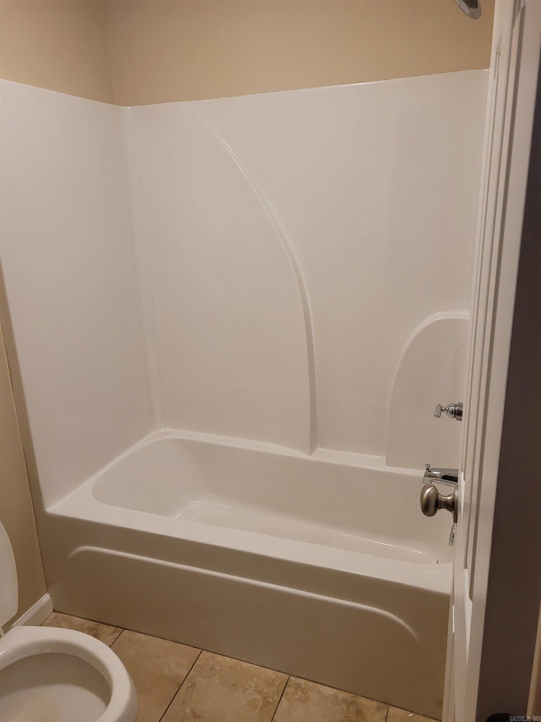 Barrow John 8L - Residential Lease