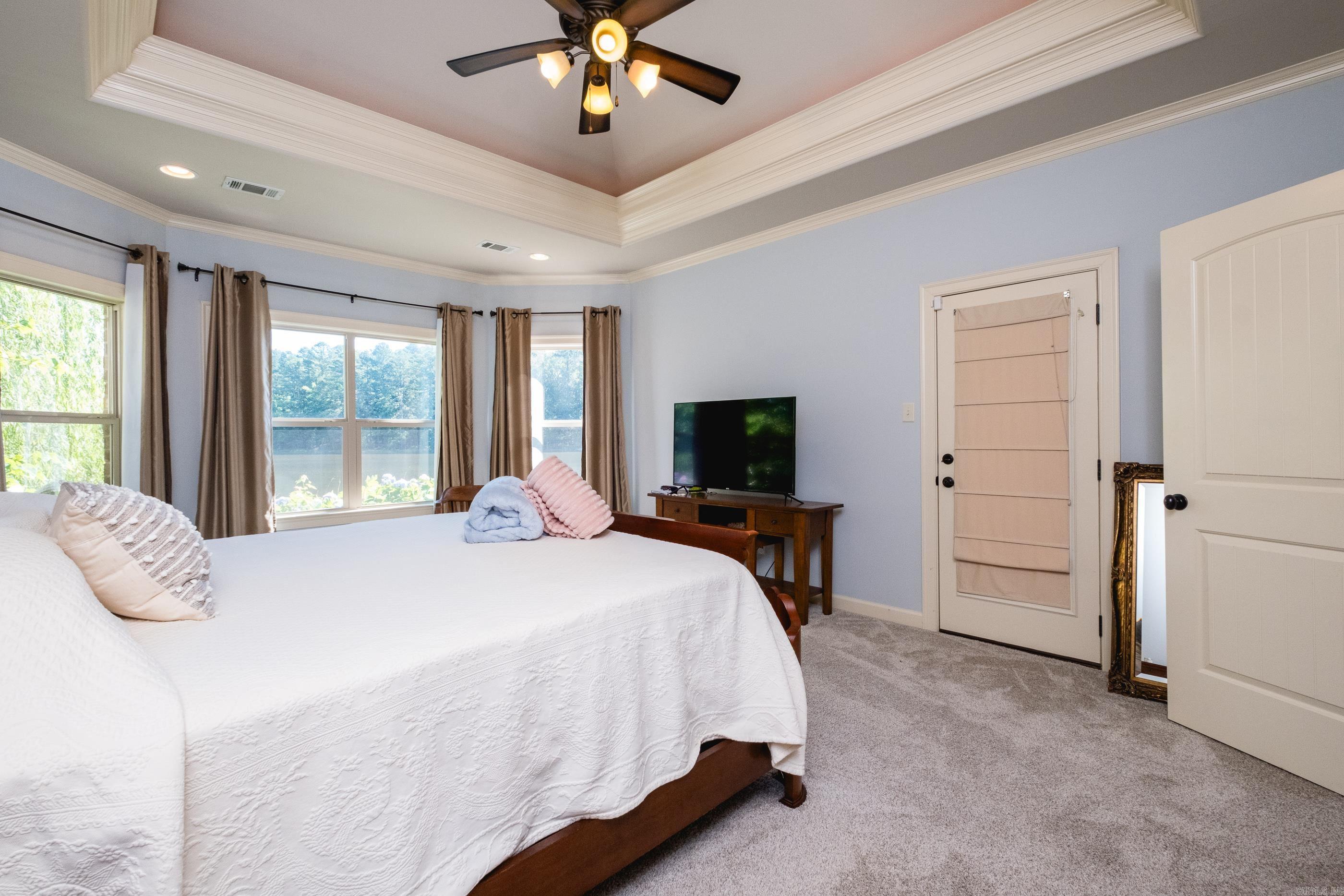 SIENNA LAKE - Residential